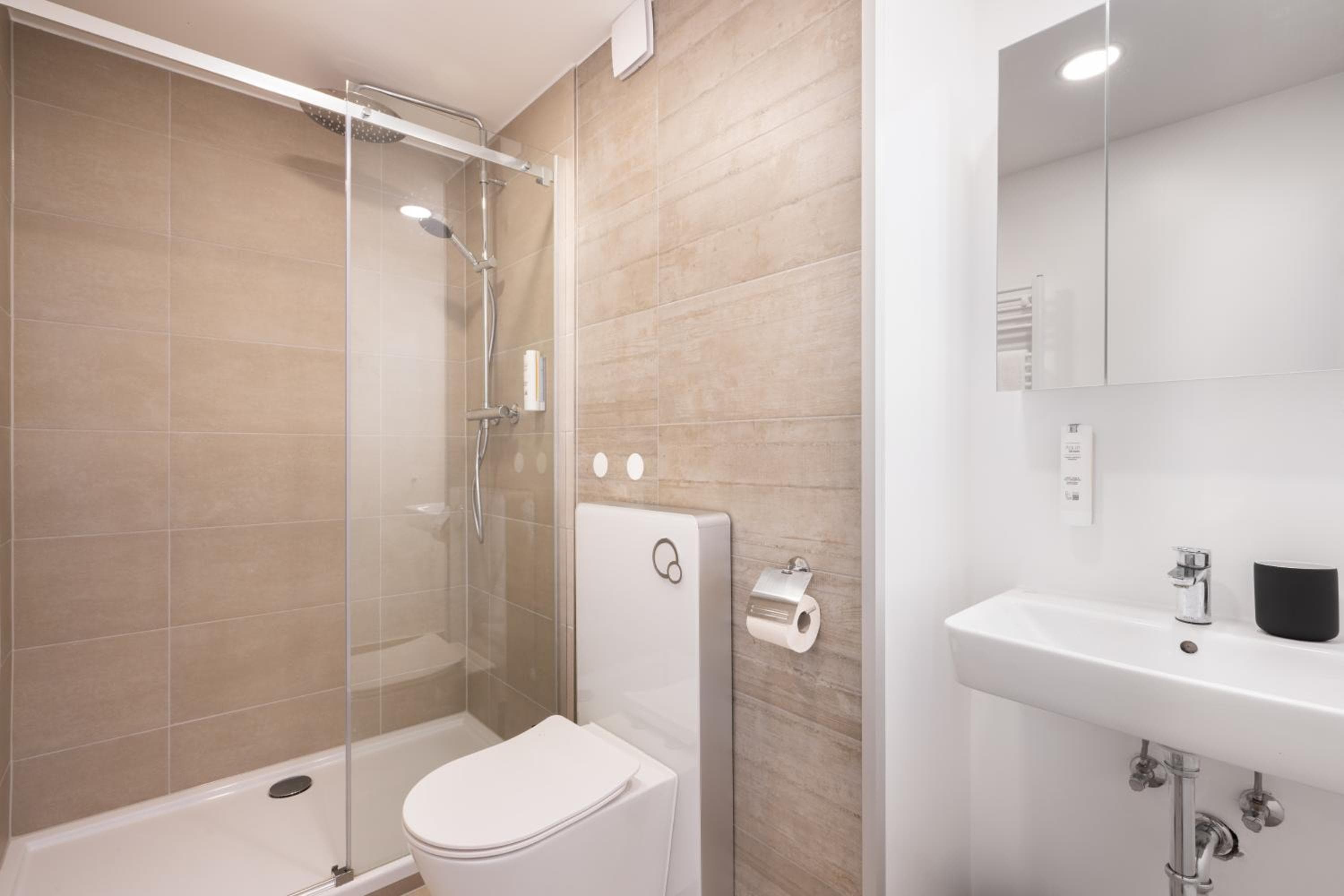 Bathroom at Homaris Apartments München Laim