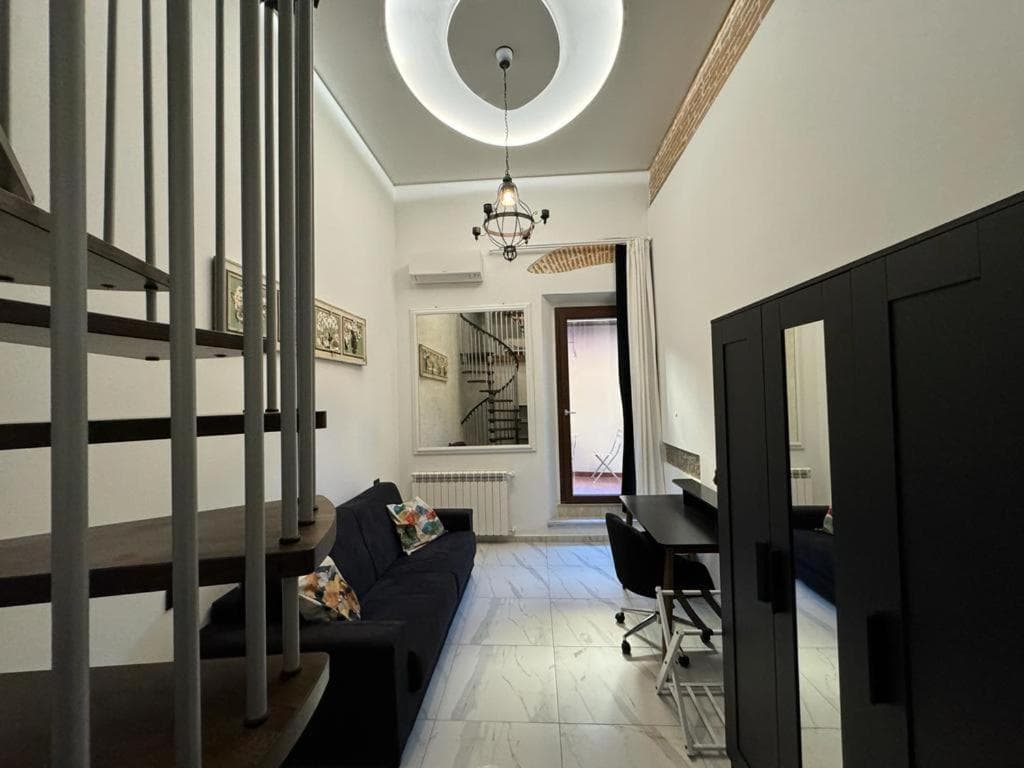 Venus Two-Floored Stylish Apartment in the City Center, Florence