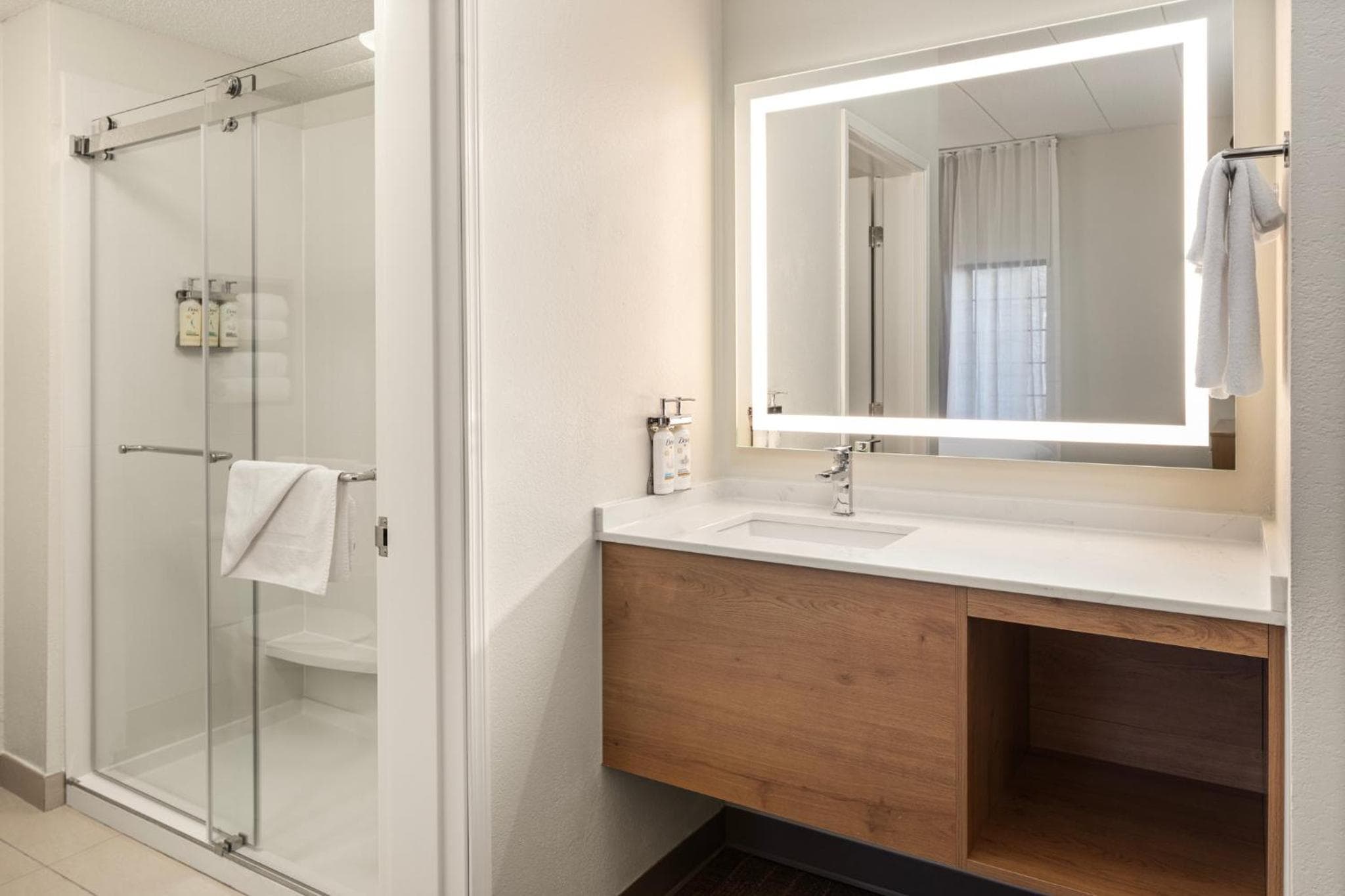 Staybridge Suites Minneapolis-Maple Grove by IHG, Osseo, photo 2