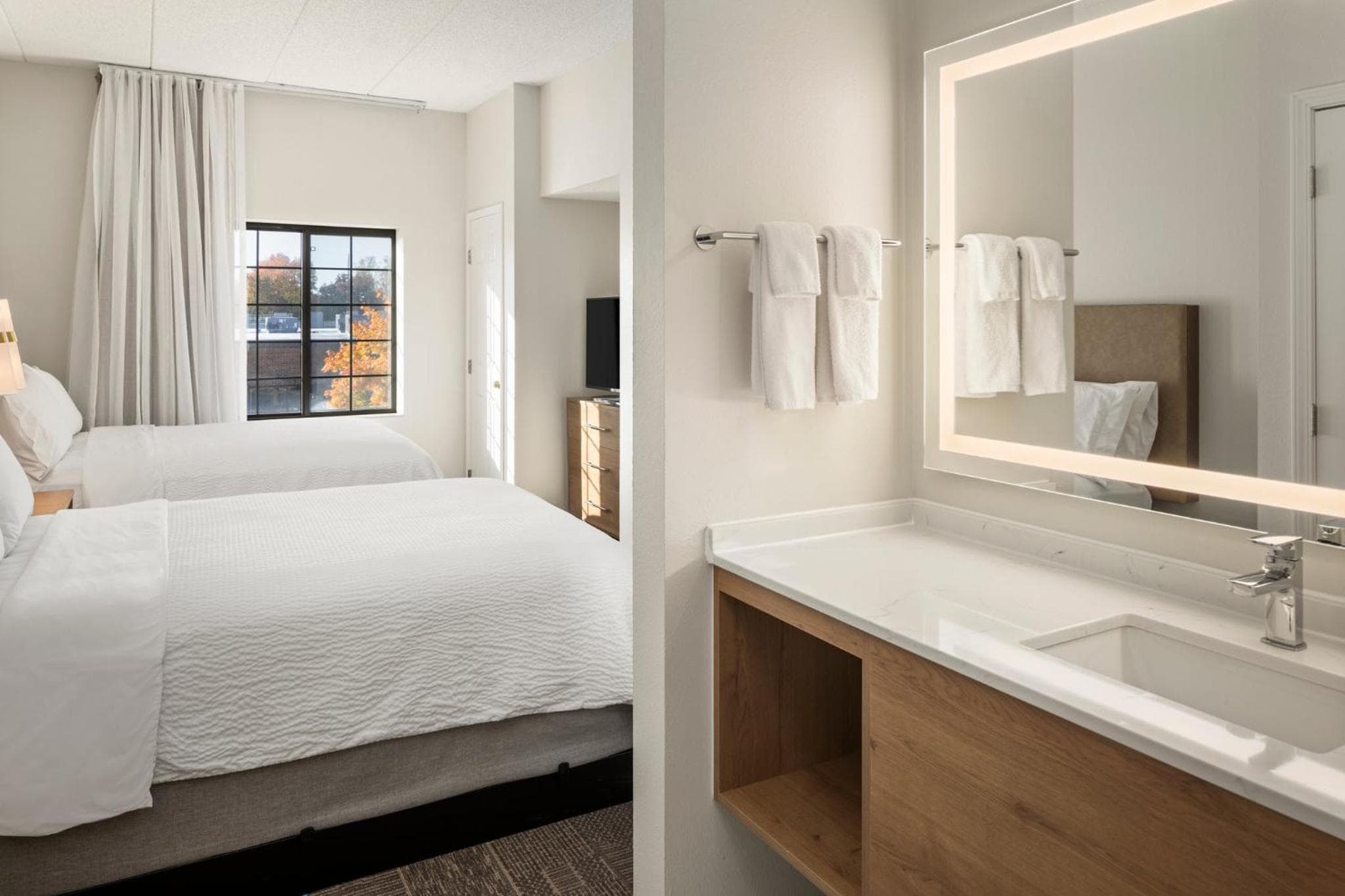 Staybridge Suites Minneapolis-Maple Grove by IHG, Osseo, photo 4