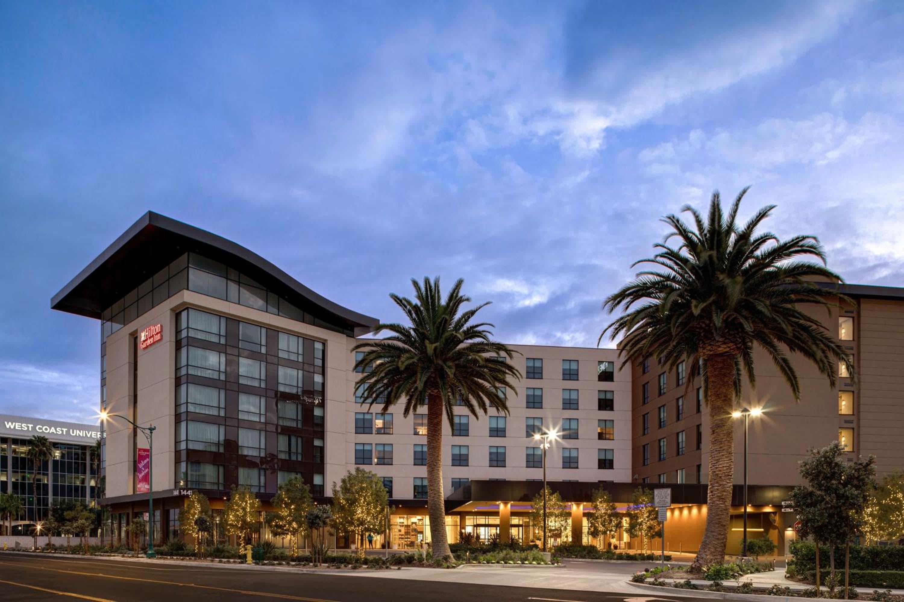 Home2 Suites By Hilton Anaheim Resort, Anaheim