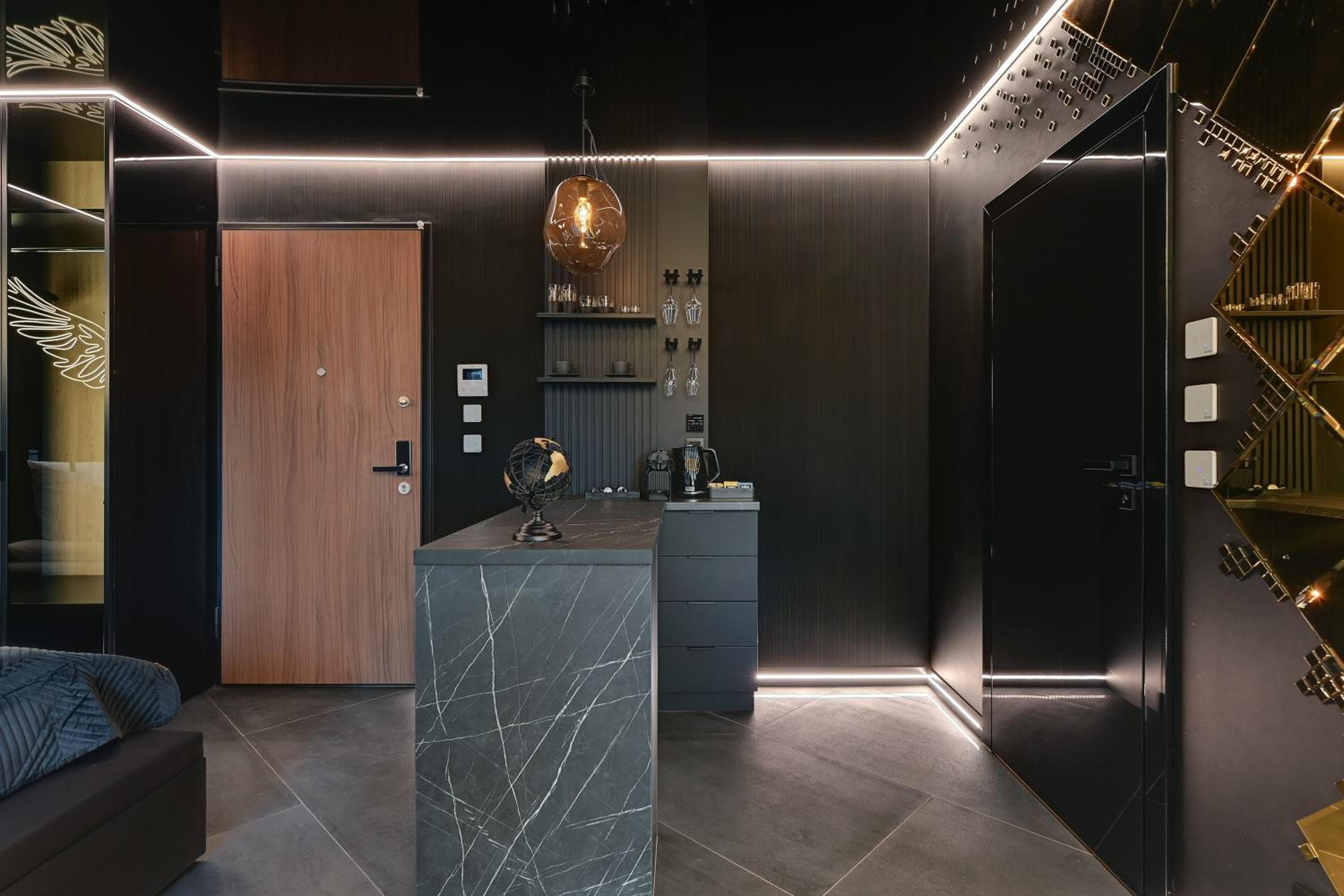 Nadmotławie Hollywood Jacuzzi Suite by Downtown Apartments, Gdańsk, photo 2