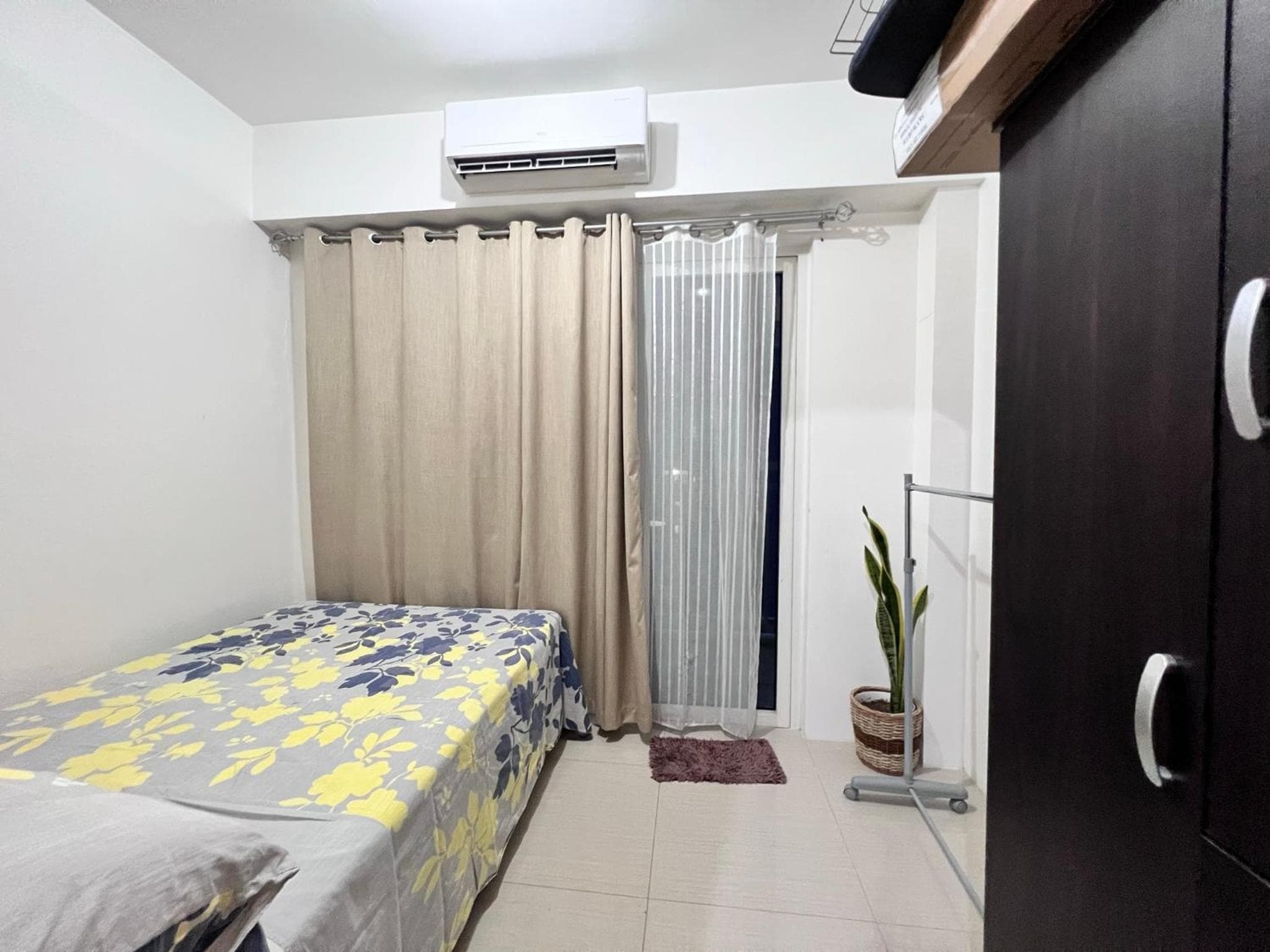 Studio Units at Shore Residences Condo MOA Complex near Airport, Manila, photo 6