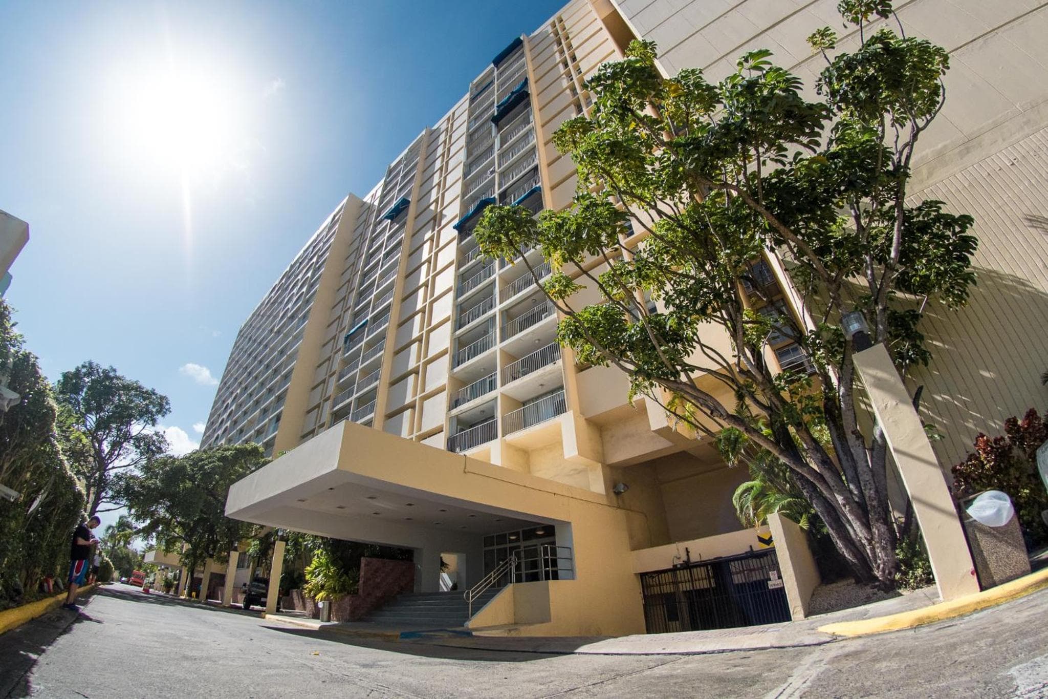 OCEAN VIEW DELUXE SUITE: PVT. BEACH & POOL, San Juan