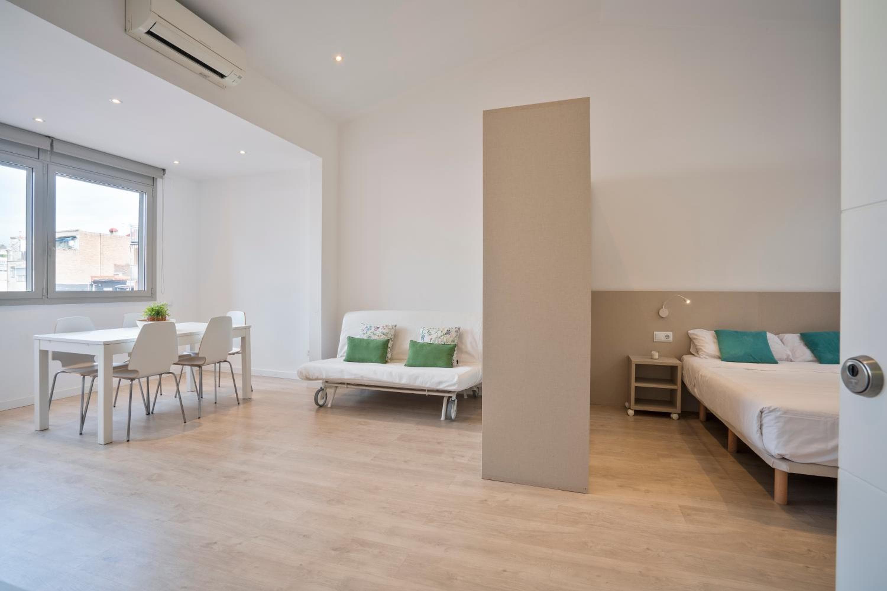 BcnStop Sant Pau Suites, Barcelona, photo 3