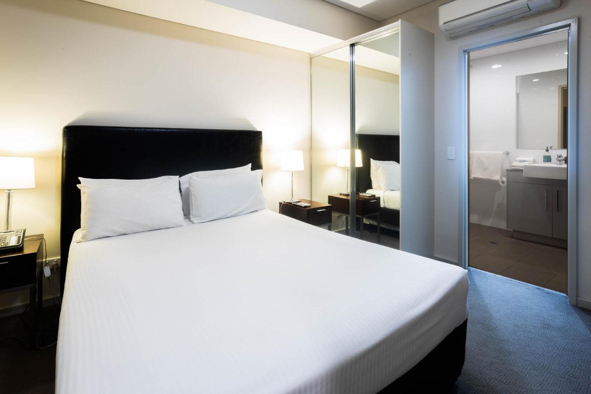 Baileys Serviced Apartments, Perth, photo 6