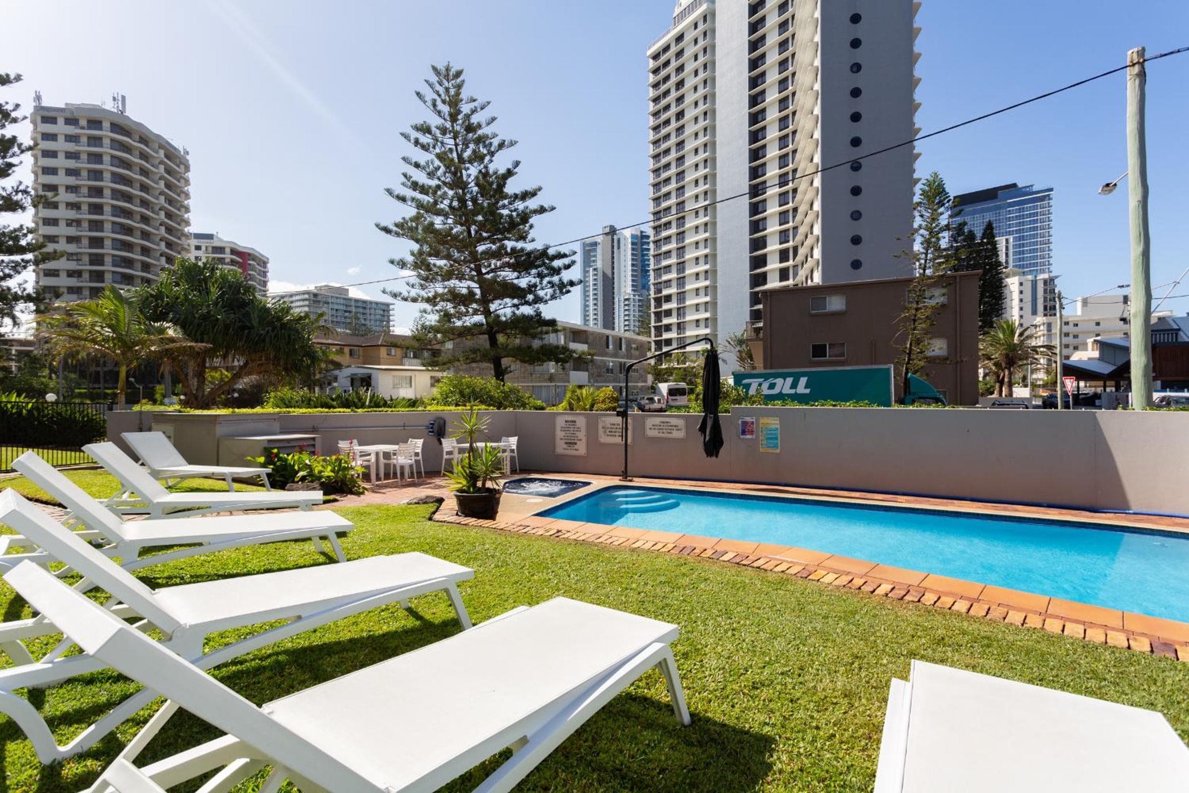 Surfers Chalet, Gold Coast, photo 4
