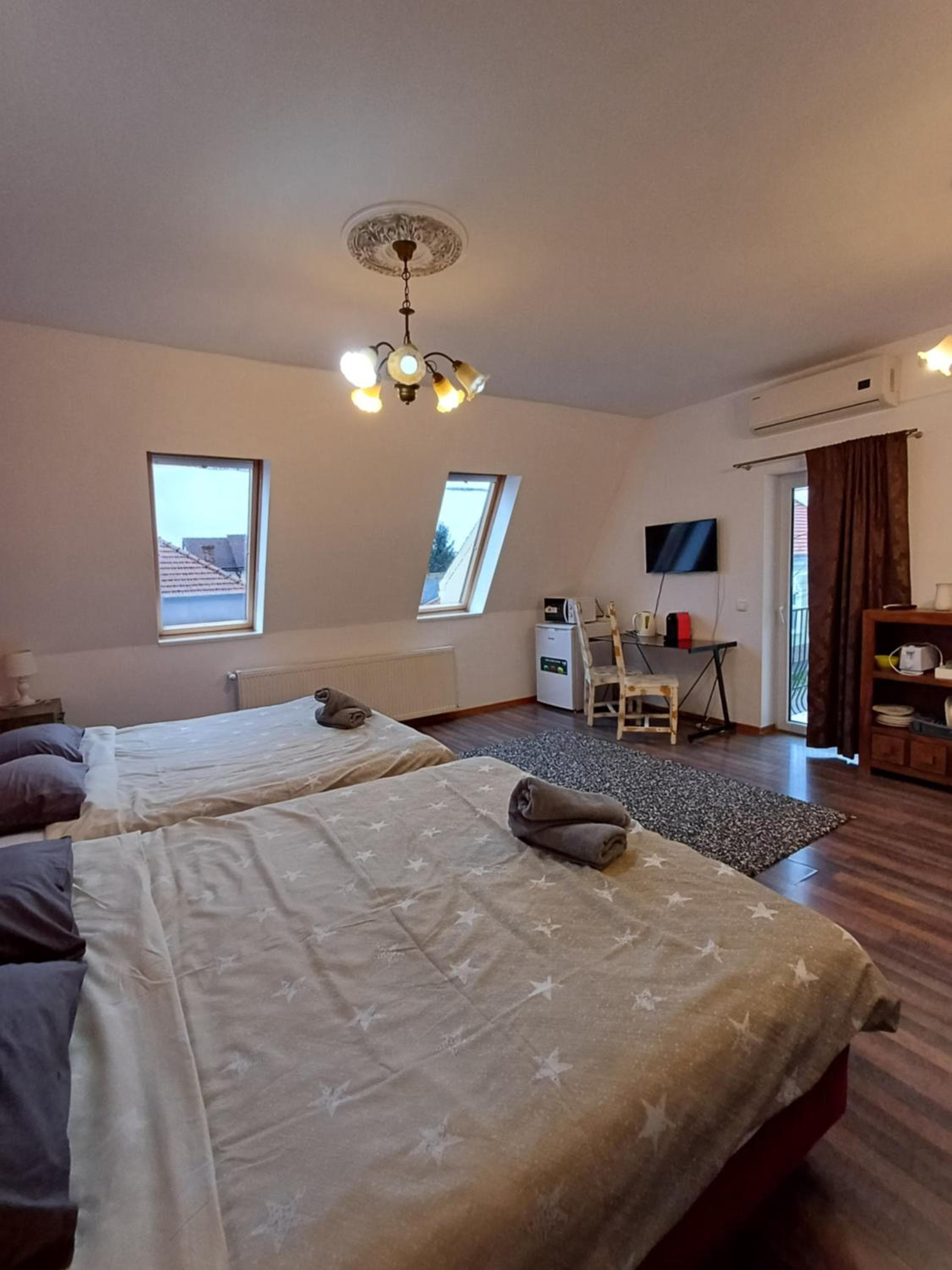 Pannónia Rooms and Apartments, Satu Mare, photo 6