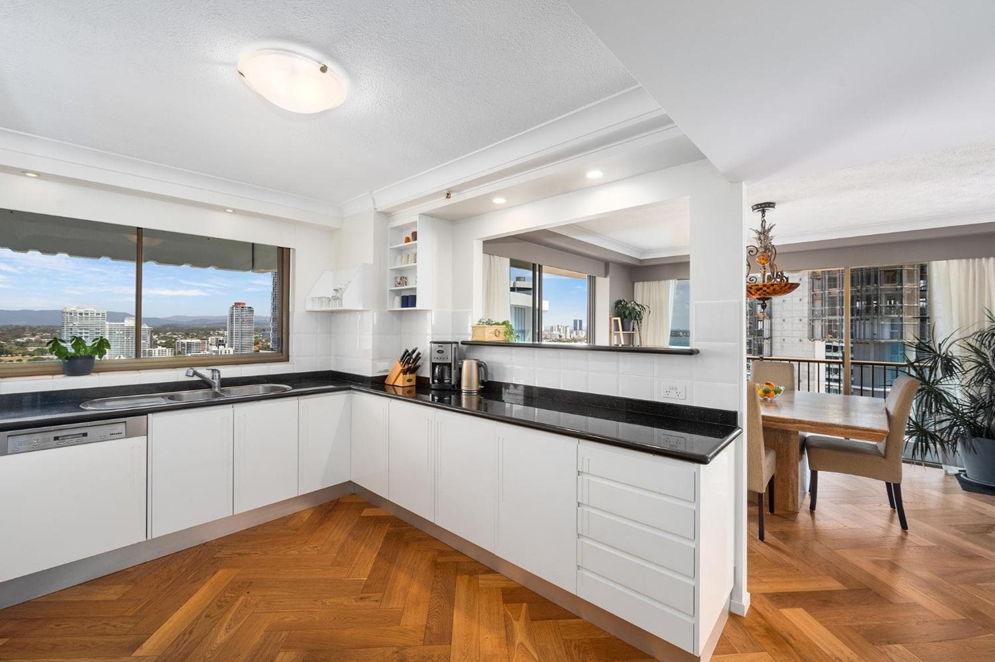 De Ville Apartments, Gold Coast, photo 5