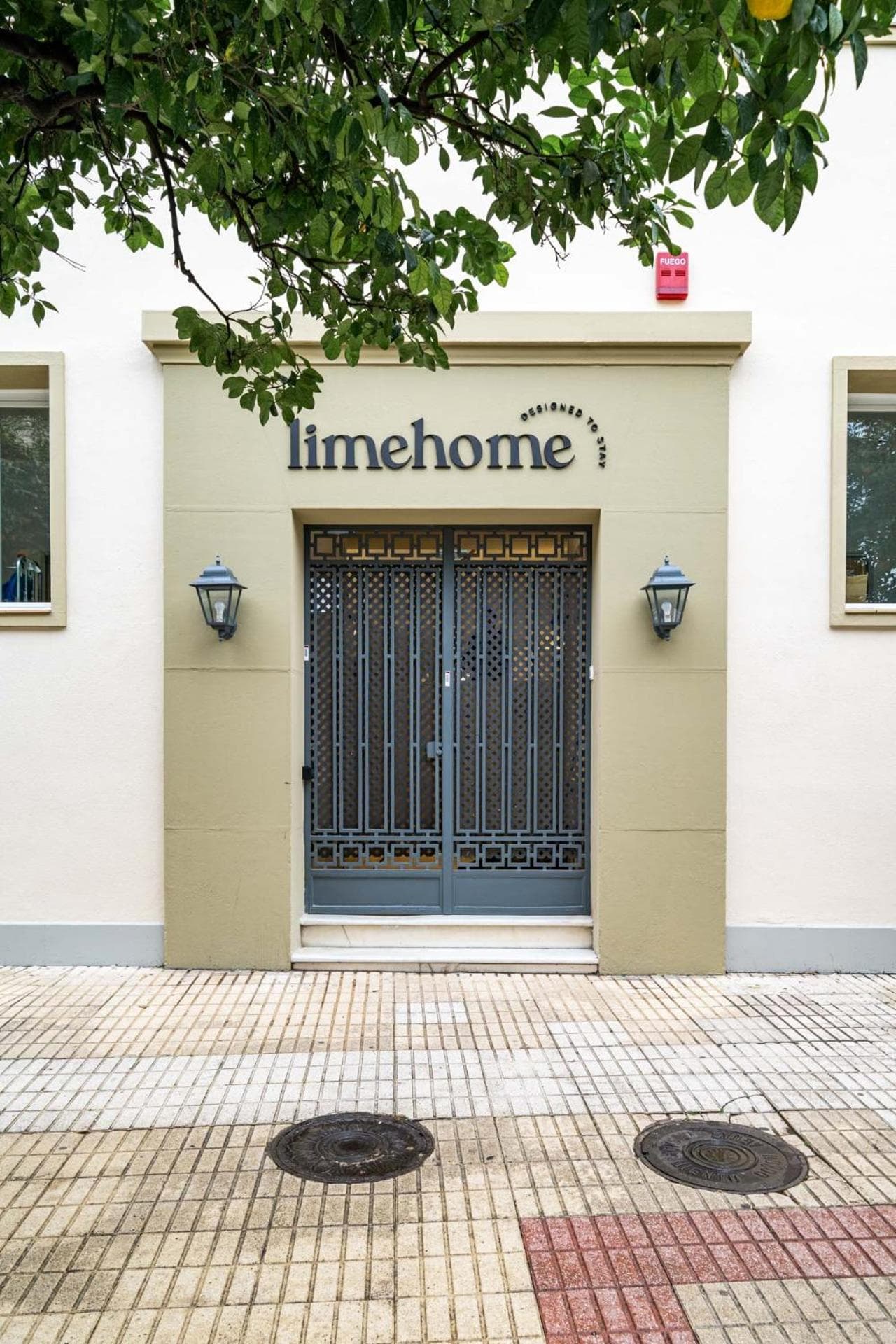 Limehome Sevilla Ronda de Capuchinos, Seville