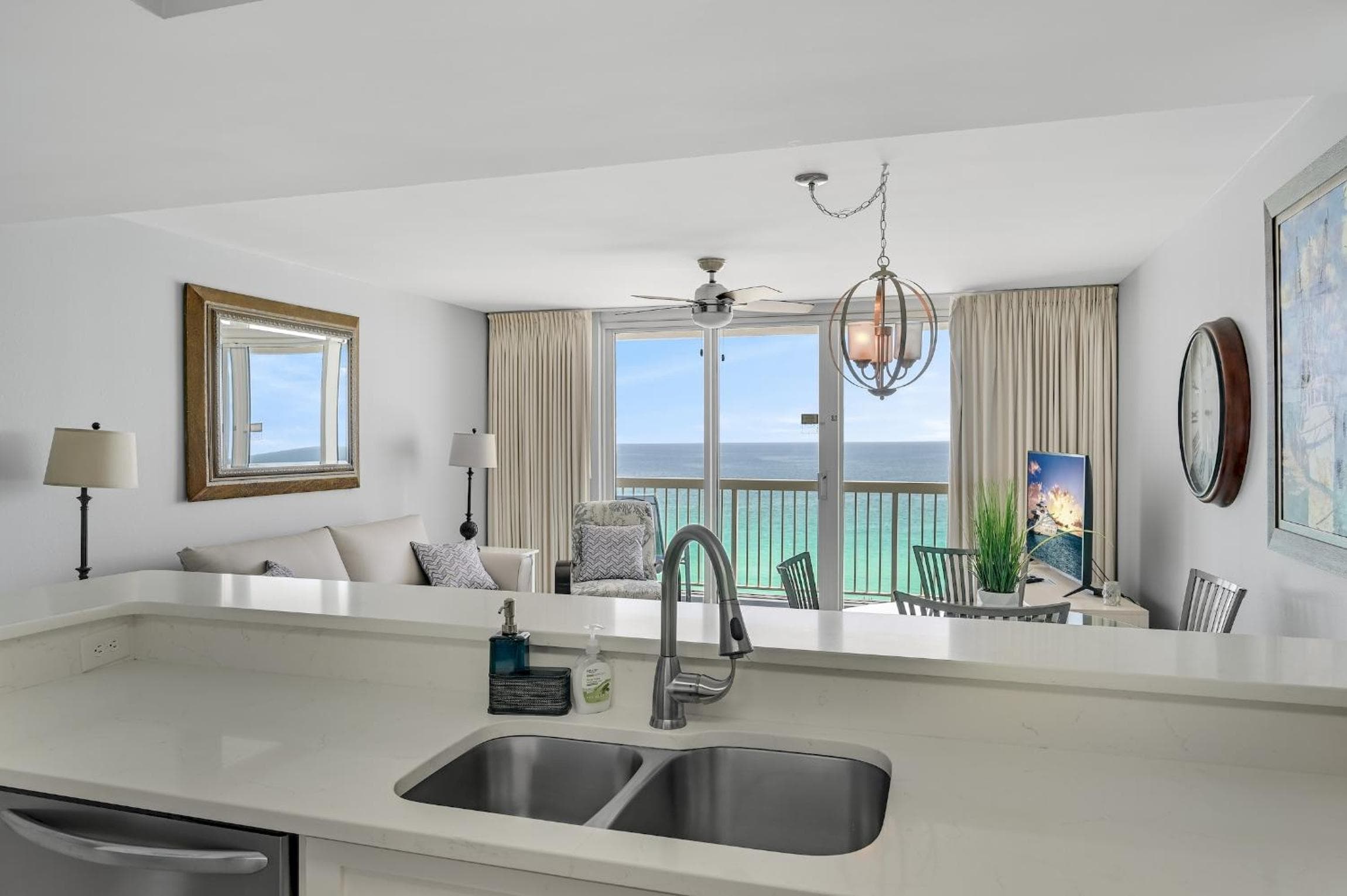 Pelican Beach Resort by Tufan, Destin, photo 6