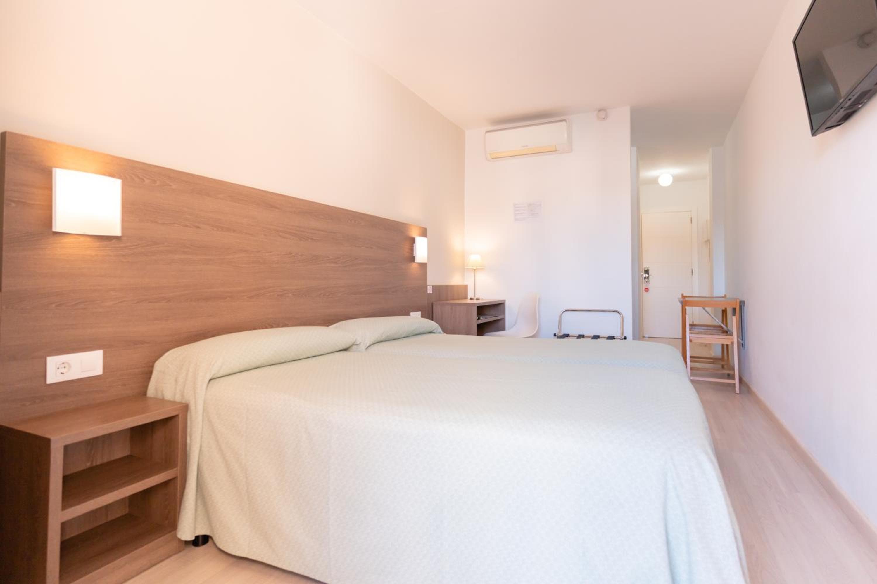 Apartamentos Loar, Ferreries, photo 3