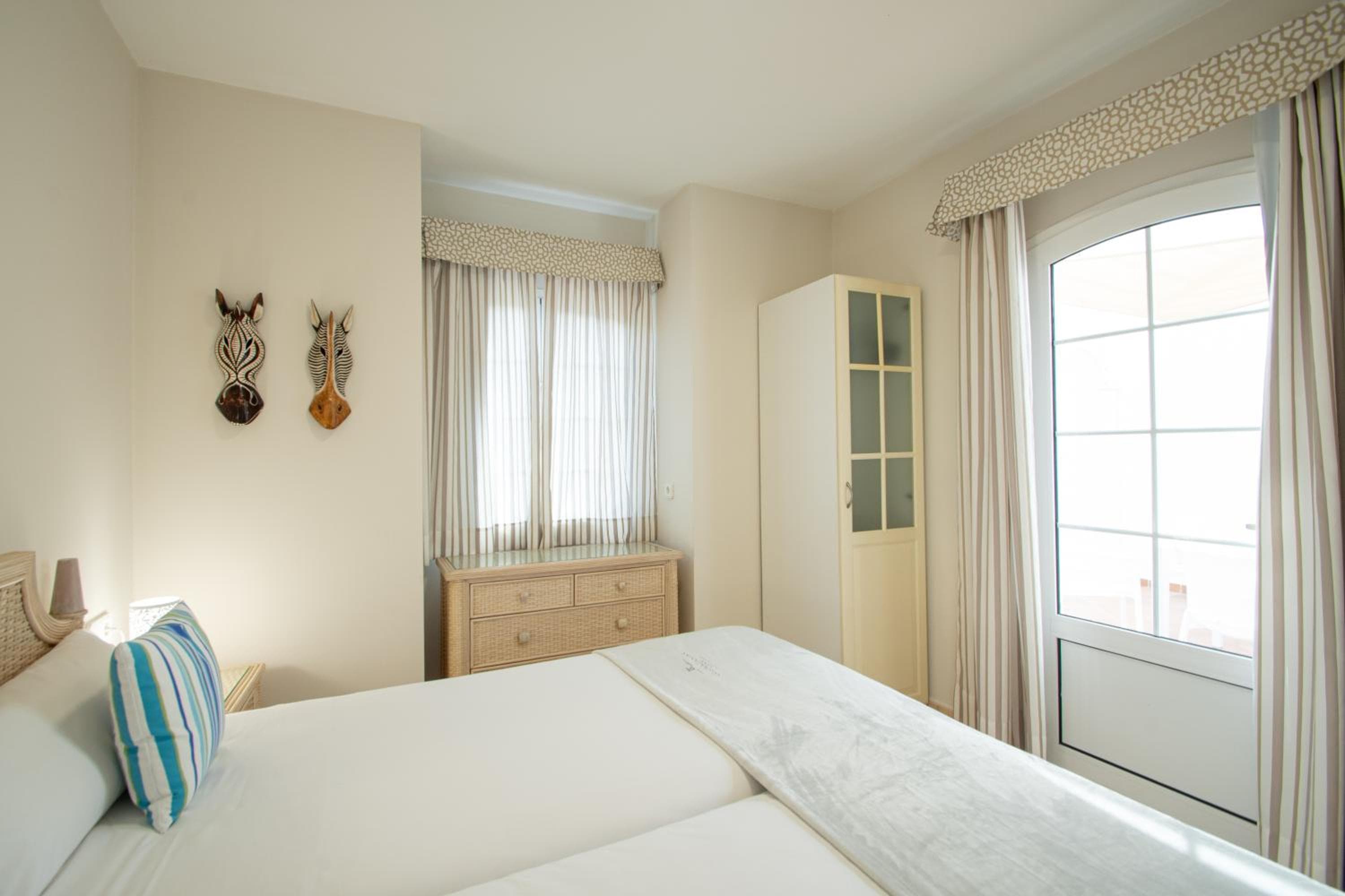 Apartamentos LIVVO Coloradamar, Playa Blanca, photo 3