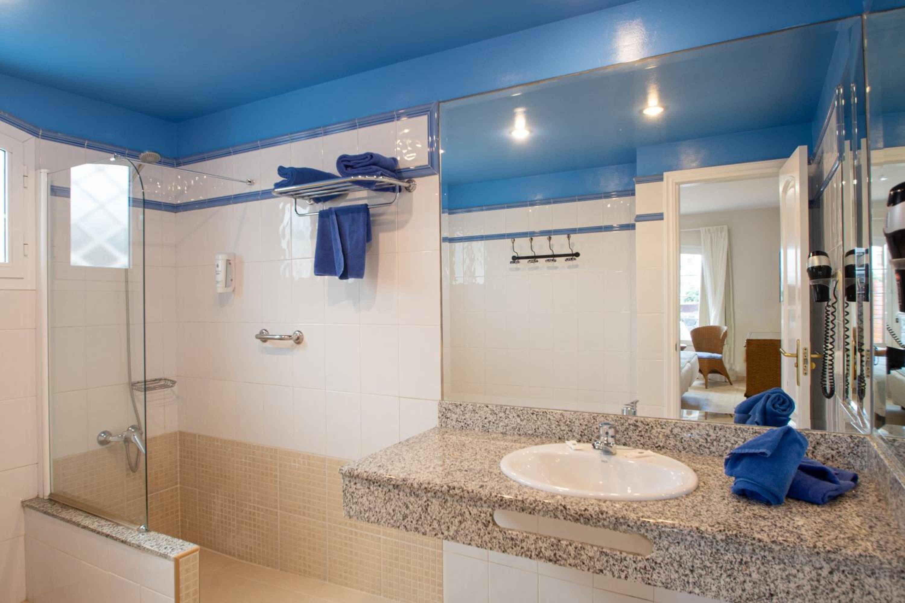 Apartamentos LIVVO Coloradamar, Playa Blanca, photo 6