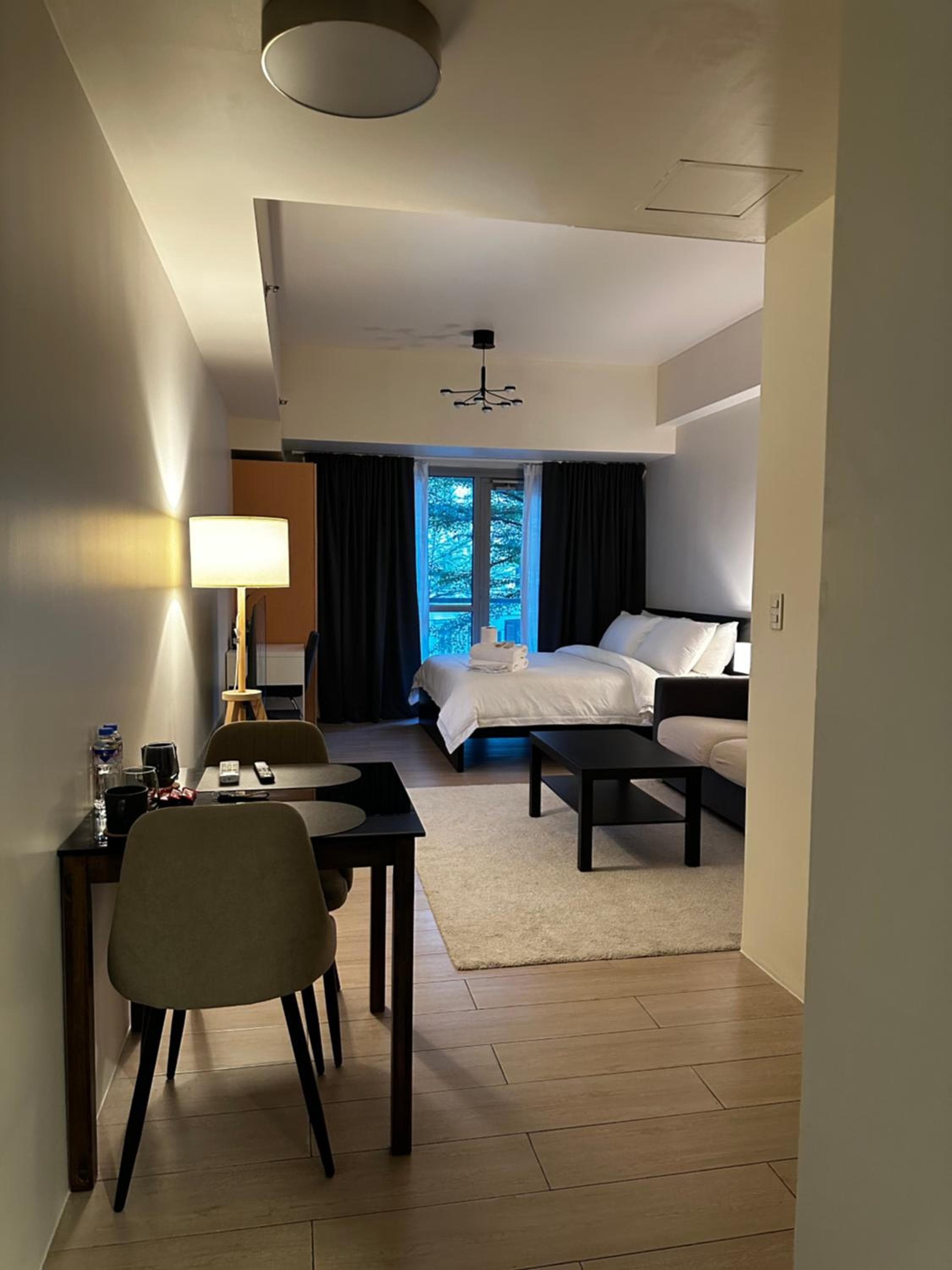 81 Newport Blvd Cluster 4 Unit B 3rd flr by Rechelle Nunag, Manila