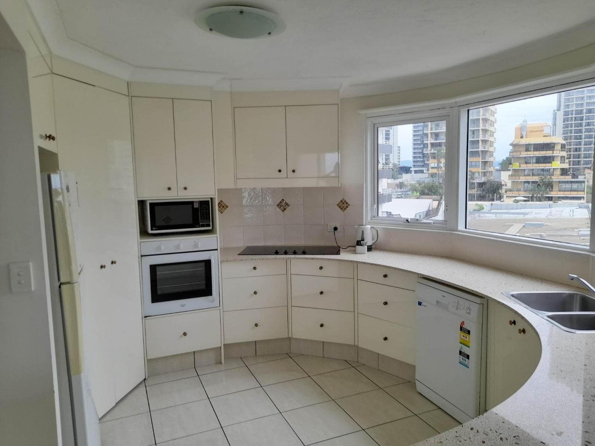 Zenith Ocean Front Apartments Gold Coast - Official Listing, Gold Coast, photo 4