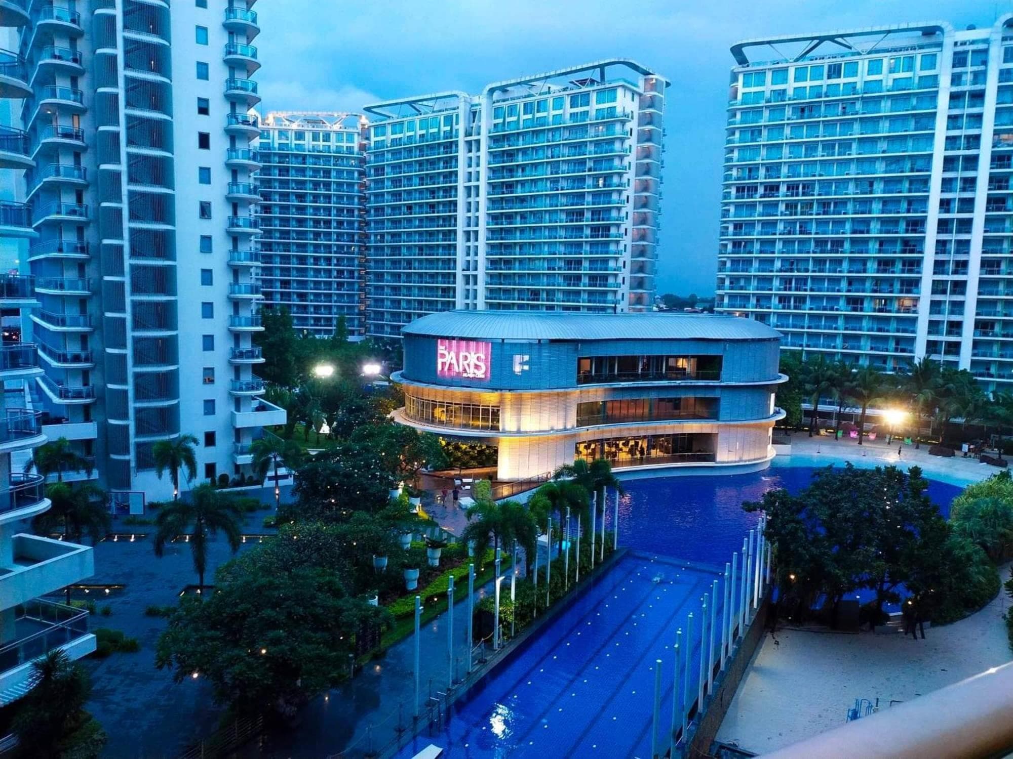 Azure Paris Hilton Staycation, Manila