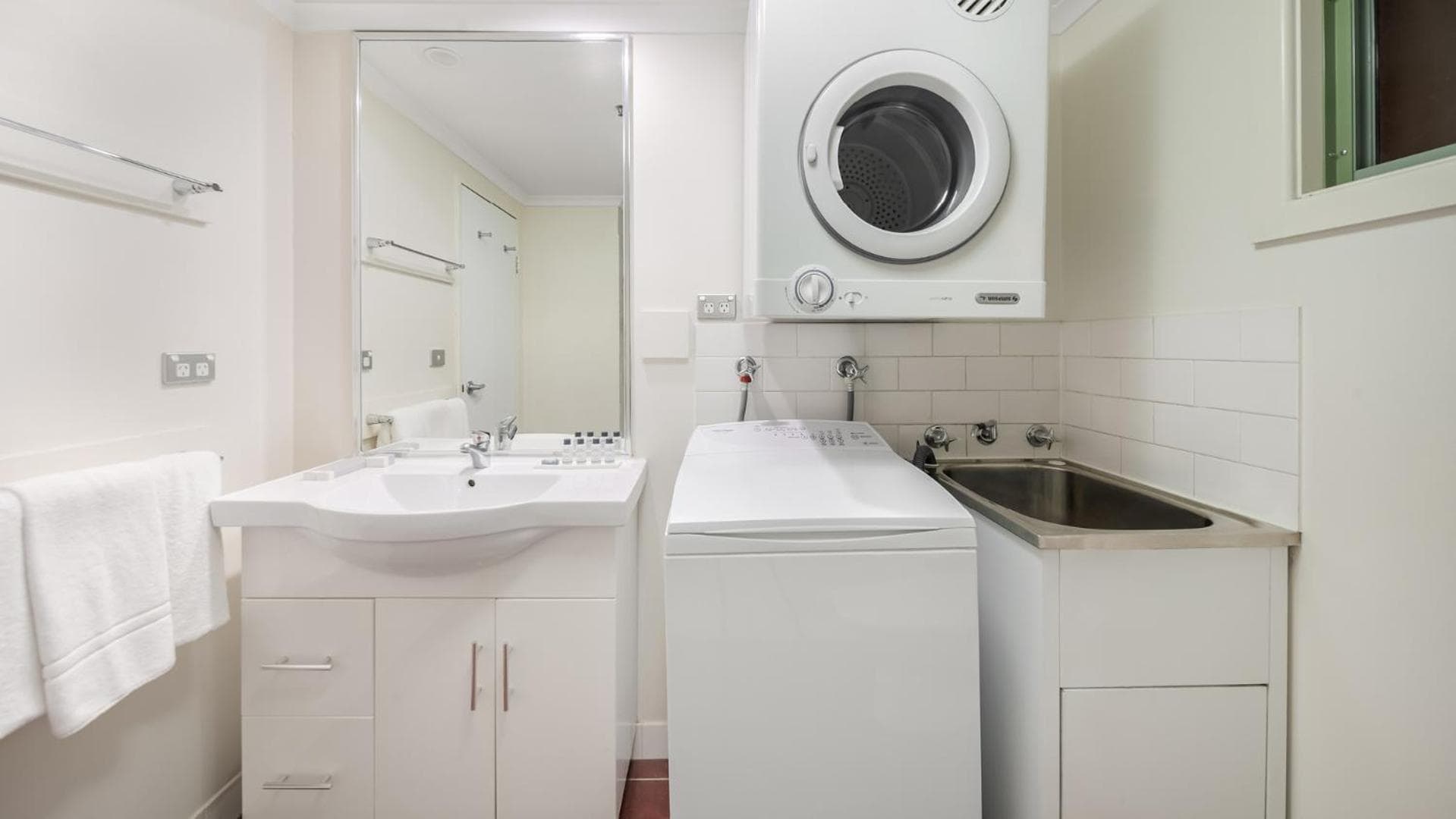 Oaks Sydney Goldsbrough Suites, Sydney, photo 6