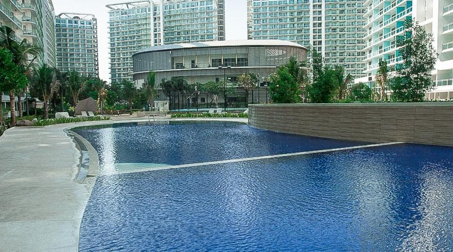 Azure Paris Hilton Staycation, Manila, photo 2