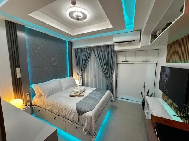 Tinch@Inspiria Cozy Centrally Located Studio Unit with Balcony in the heart of Davao City. Beside Abreeza Mall, Davao City