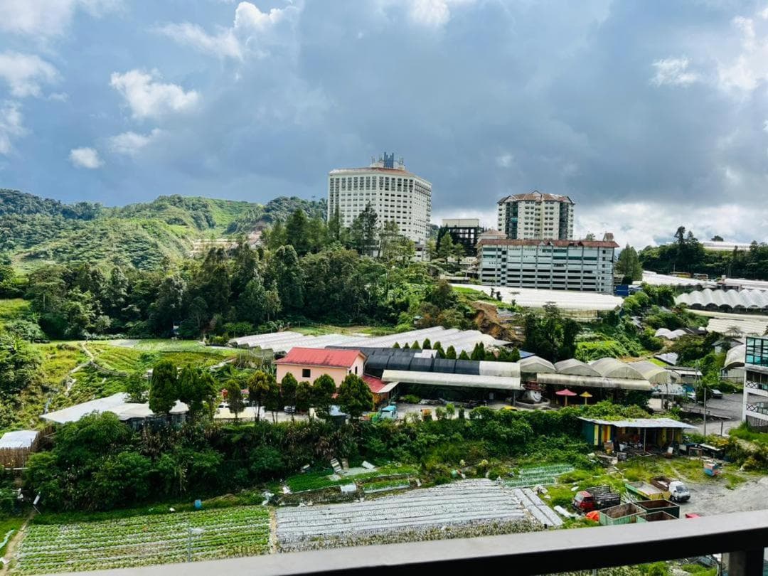 Mountain n Sunrise view, Hilltop Hotel apartment In Nova Cameron Highlands, Brinchang