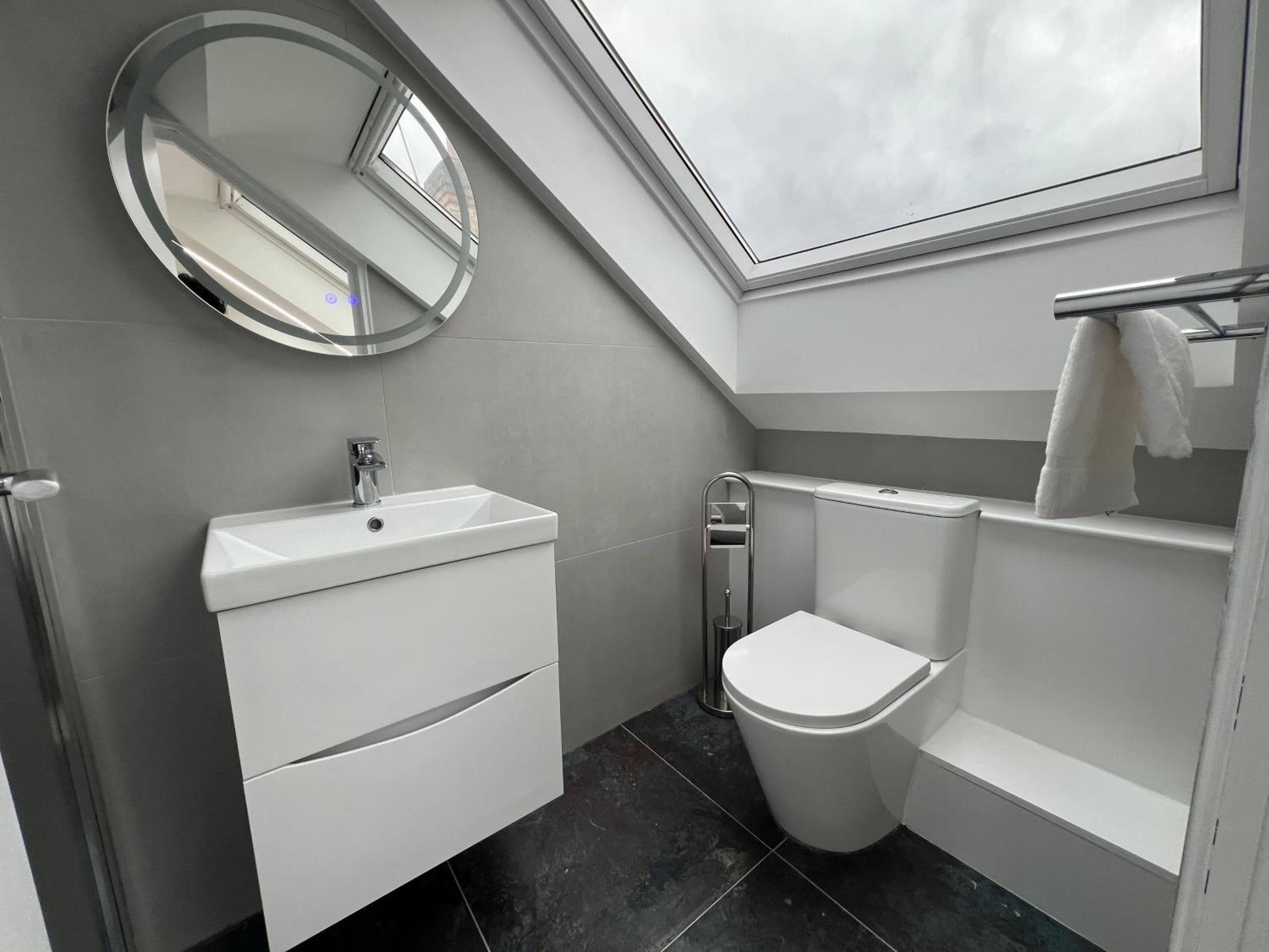 Luxurious London Studios, Harrow, photo 4
