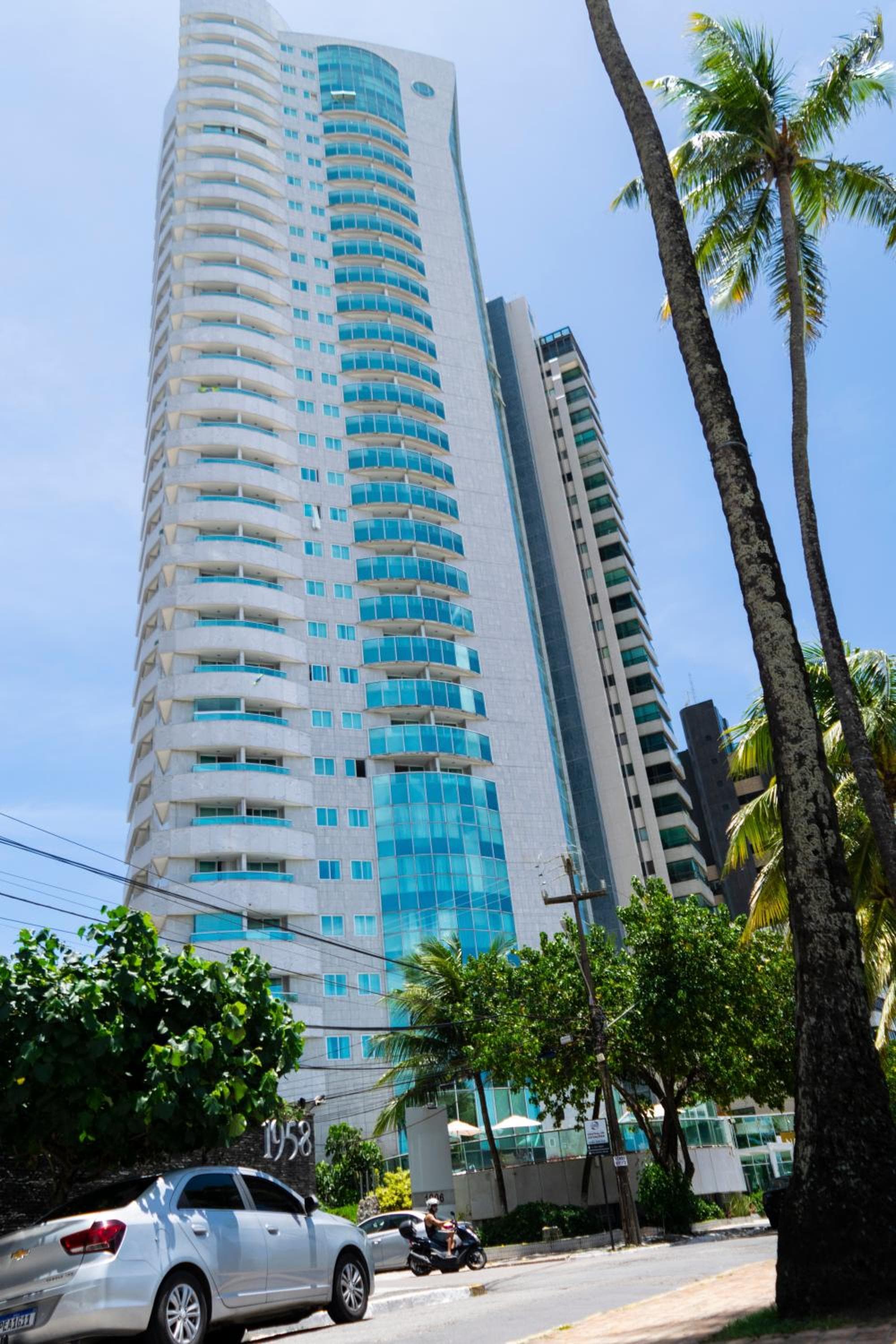 2704 Flat Beira Mar Av Boa viagem Vista Deslumbrante e com cozinha, Recife