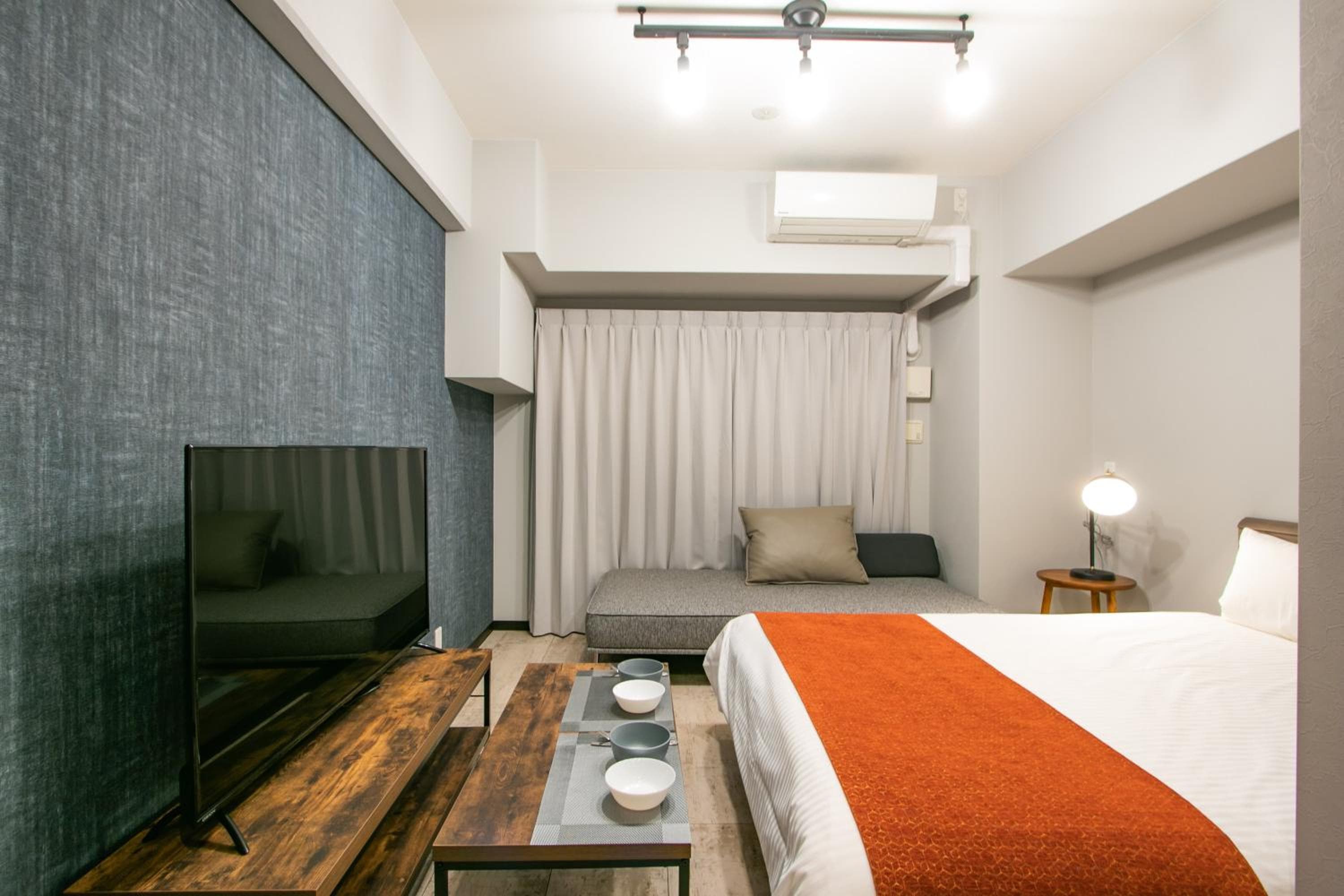 Minn Juso, Osaka, photo 5