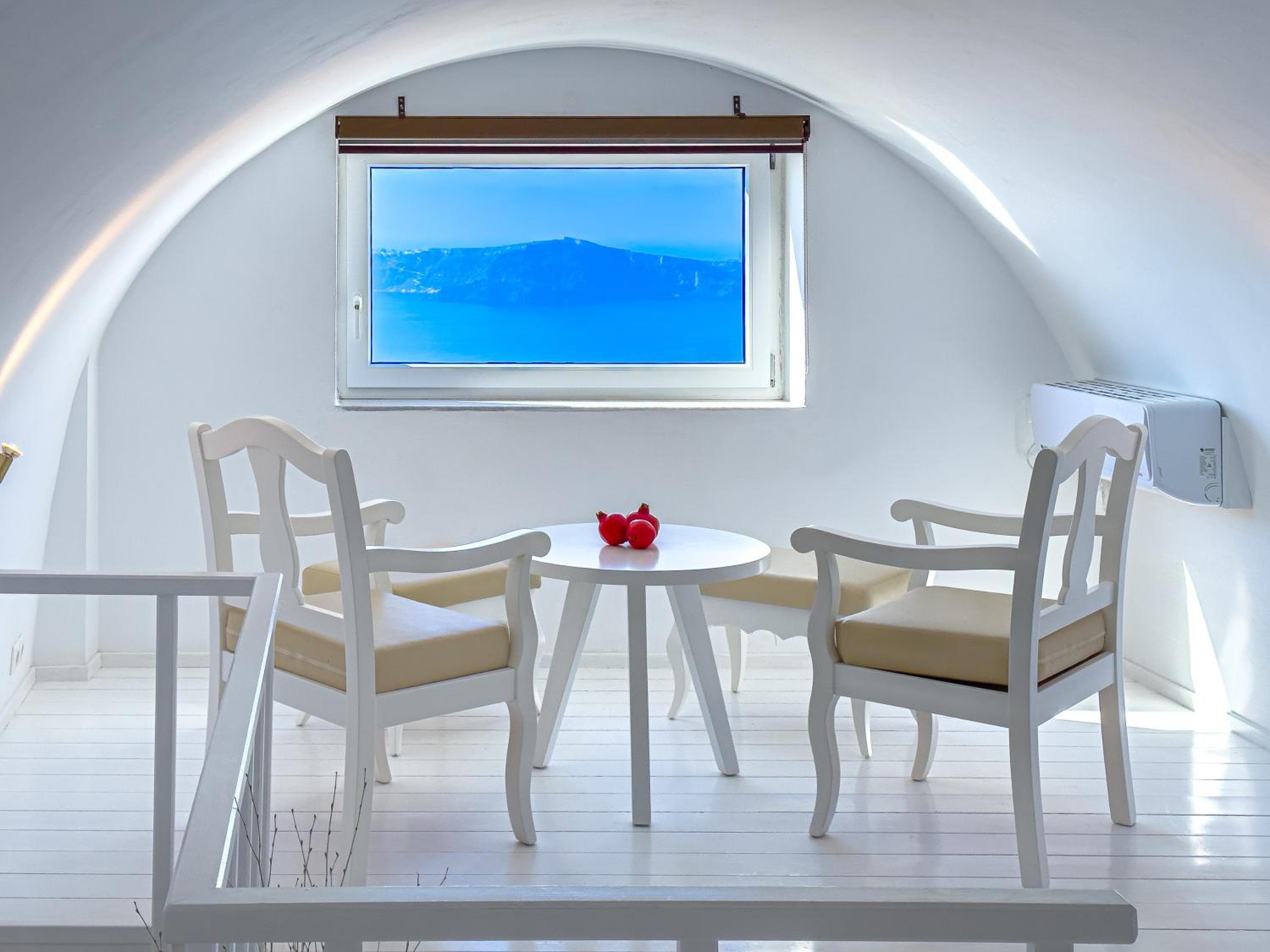 Reverie Santorini Hotel, Firostefani, photo 2
