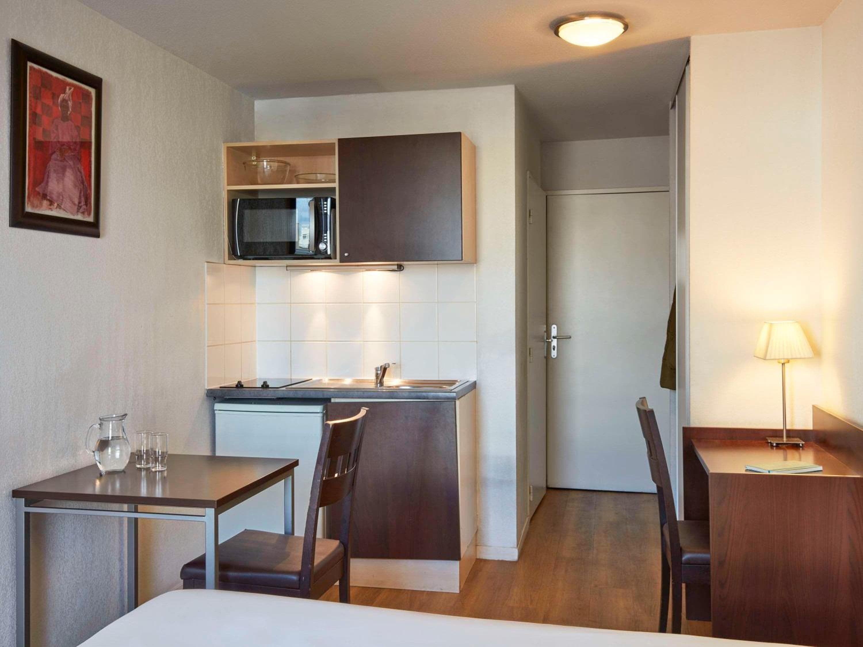 Hotel room at Aparthotel Adagio Access Paris Saint-Denis Pleyel