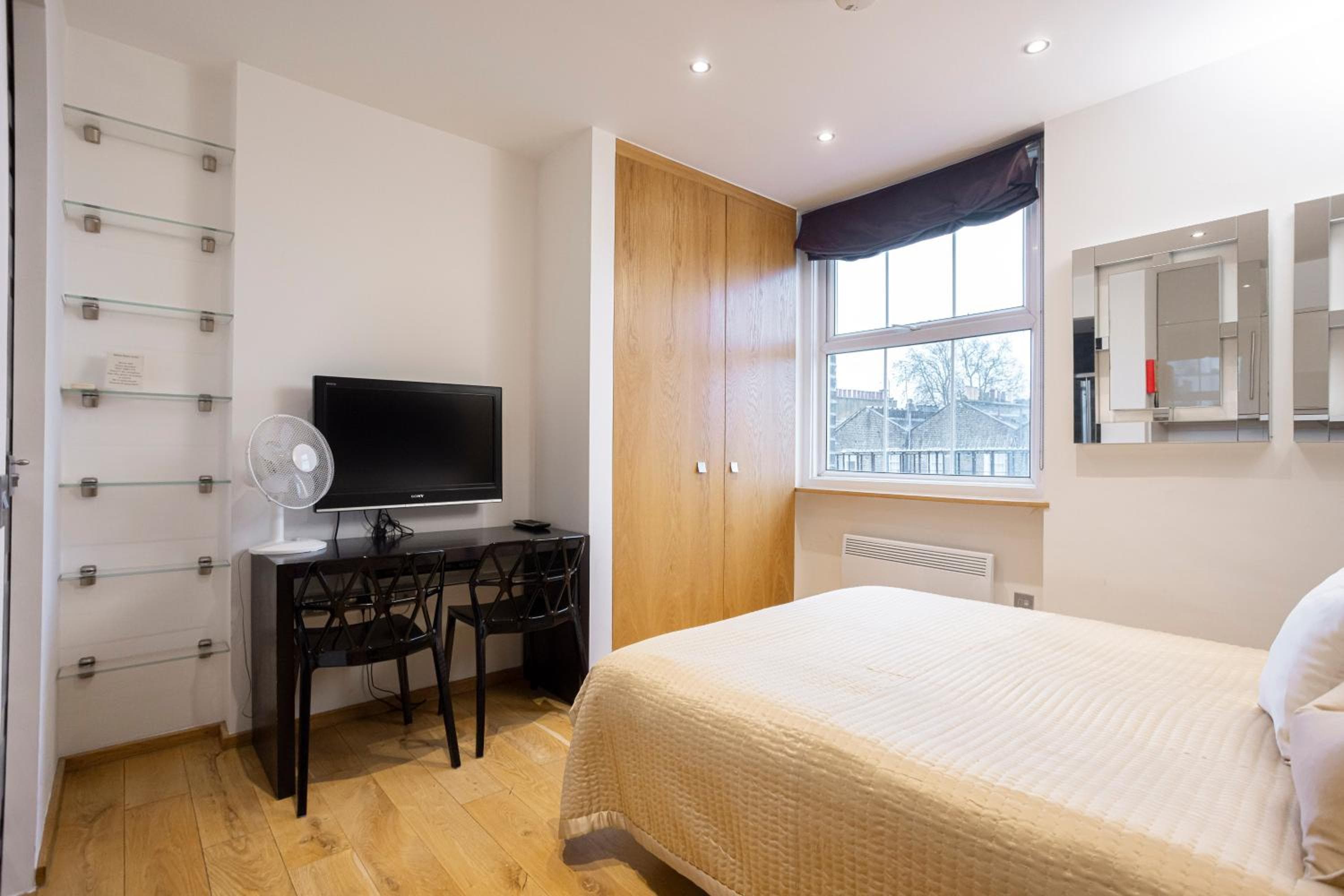 Space ApartHotel, London, photo 3