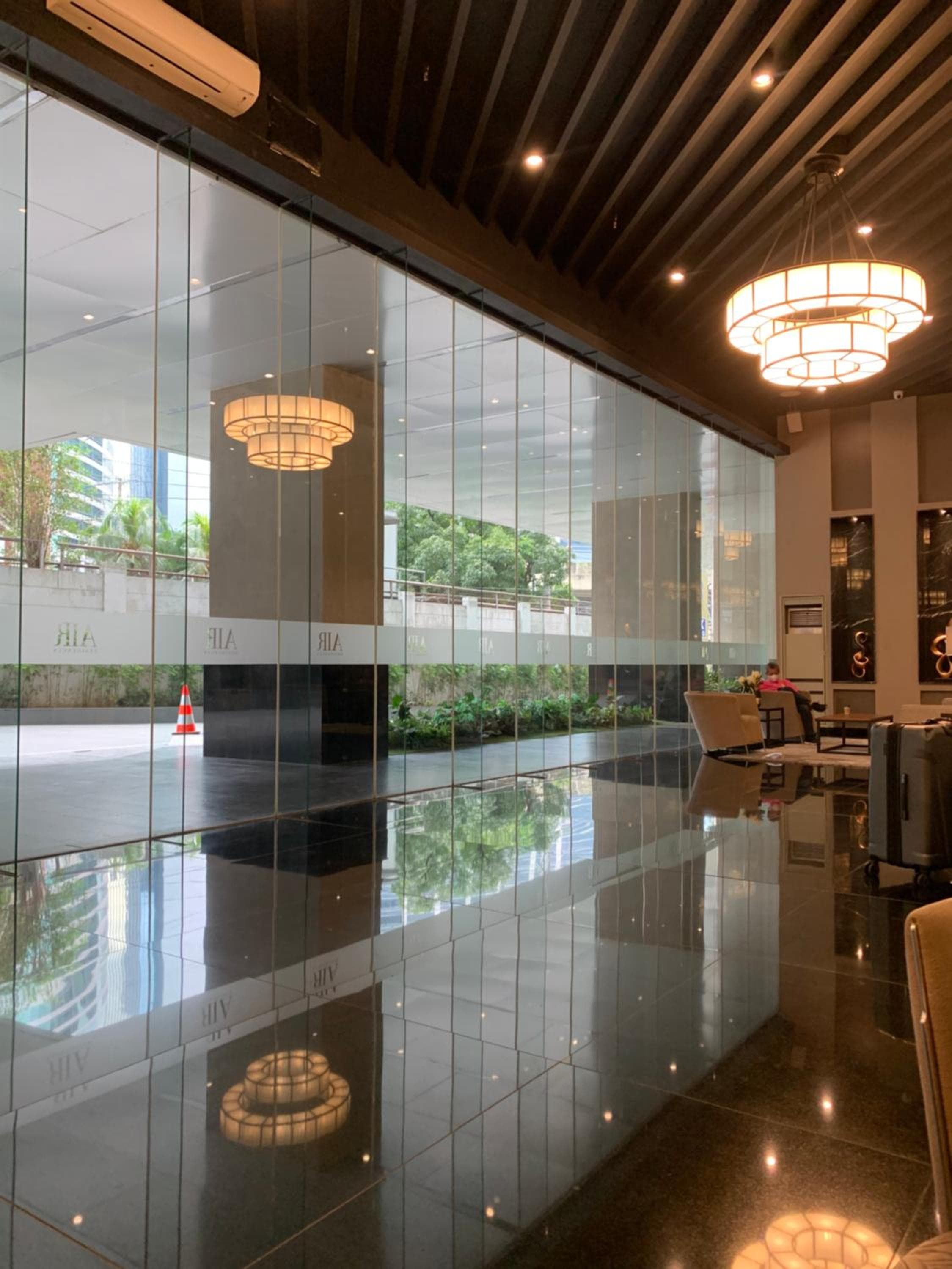 Air Residences Makati City Comfort and Budget Friendly PRIME location EASY Grab Ride to and From AIRPORT, Manila, photo 6