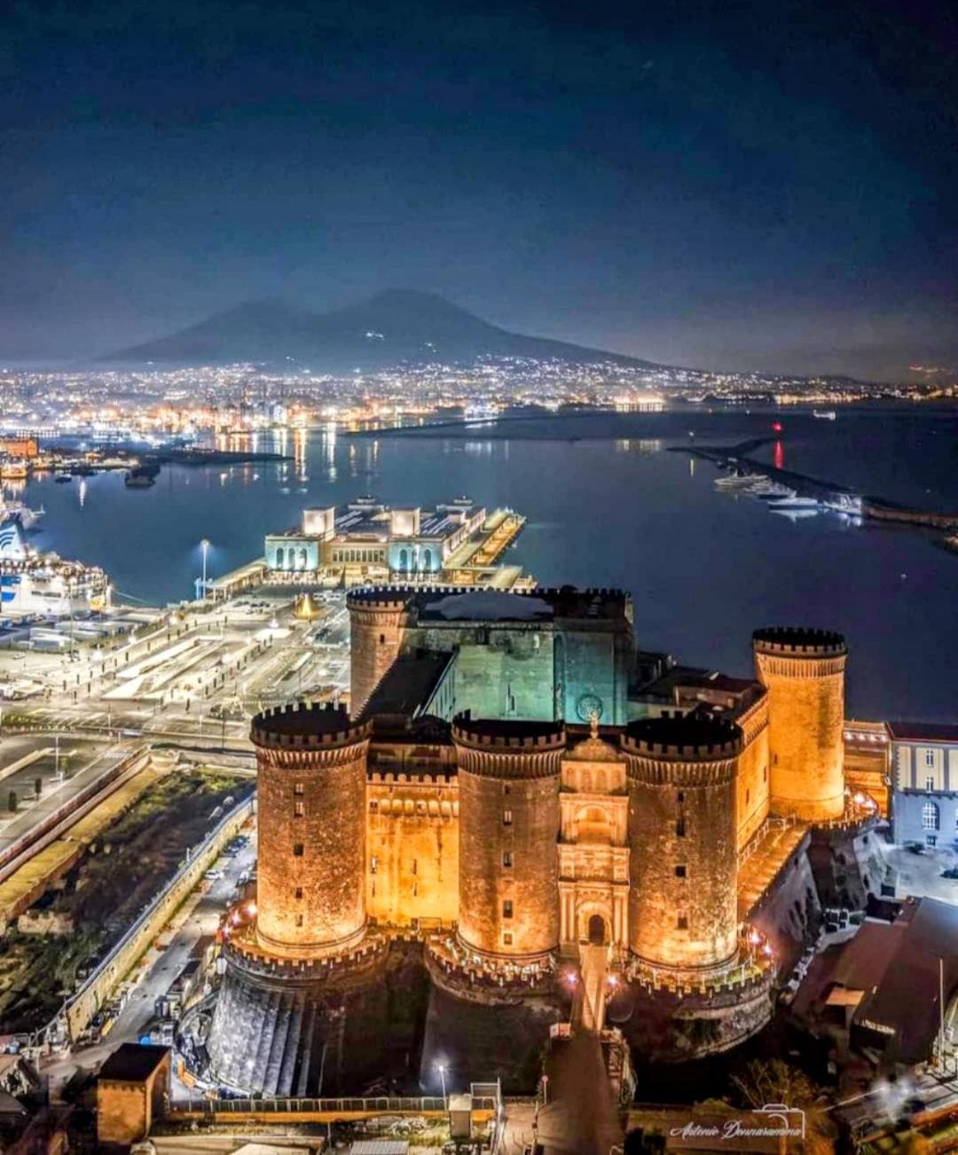 Plebiscito Suite Apartment, Naples