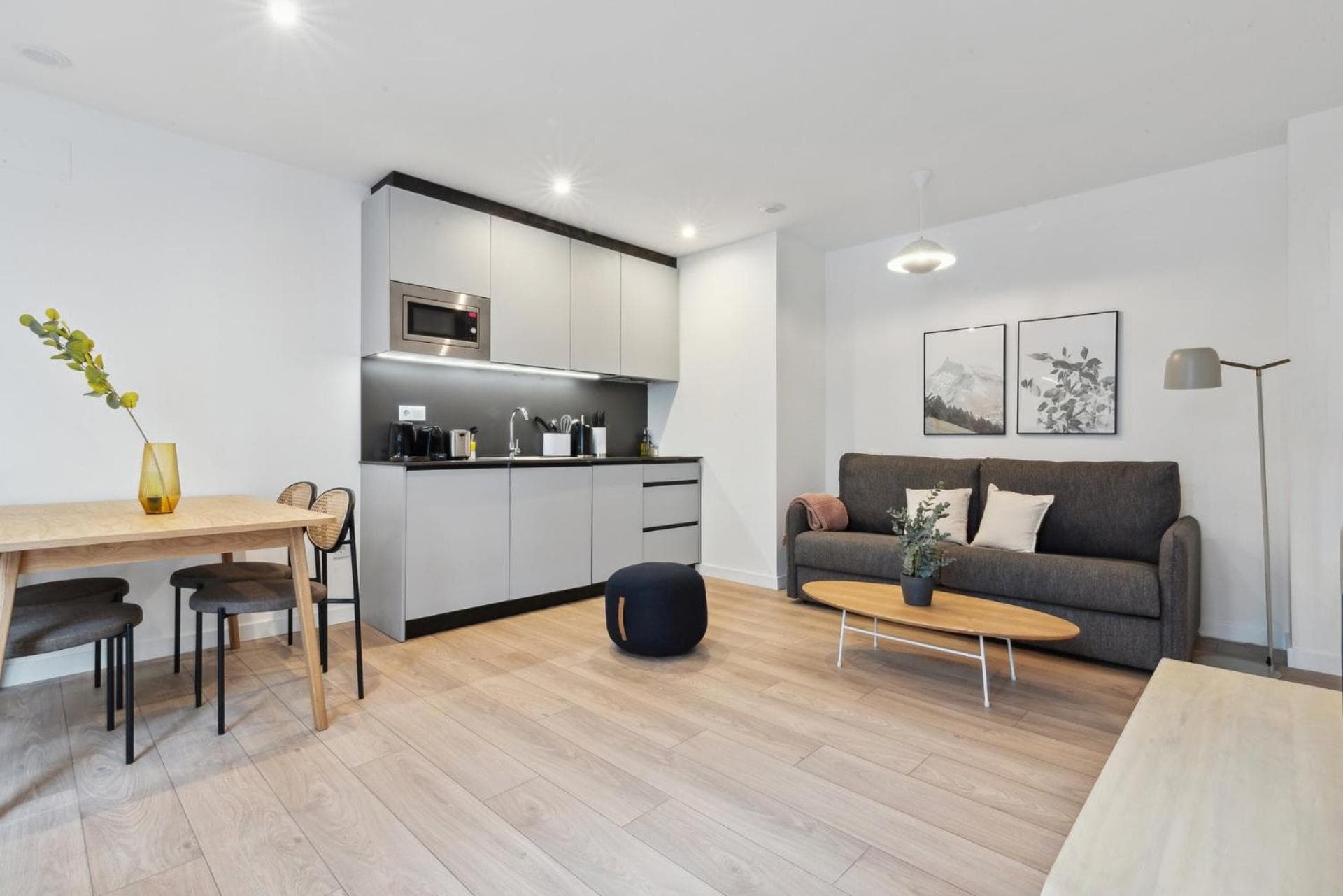 Limehome Valencia Carrer del Pare Palau i Quer, Valencia, photo 5
