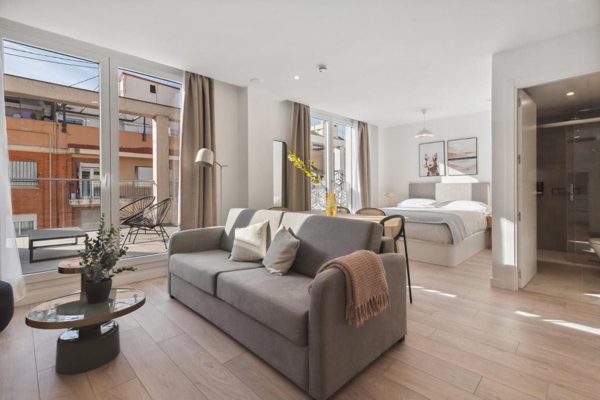 Limehome Valencia Carrer del Pare Palau i Quer, Valencia, photo 3
