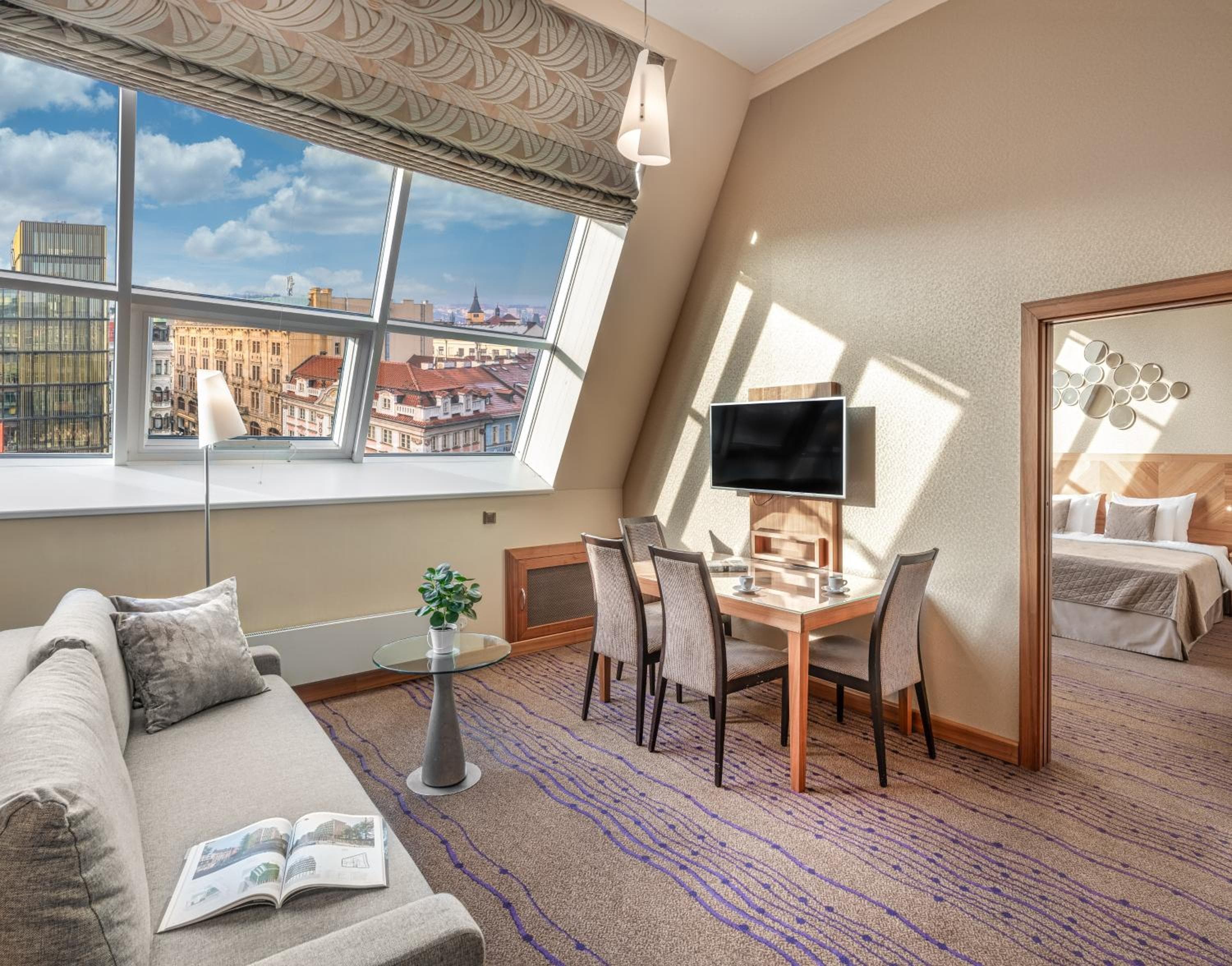 Crown Palace Apartments by Adrez, Prague, photo 2