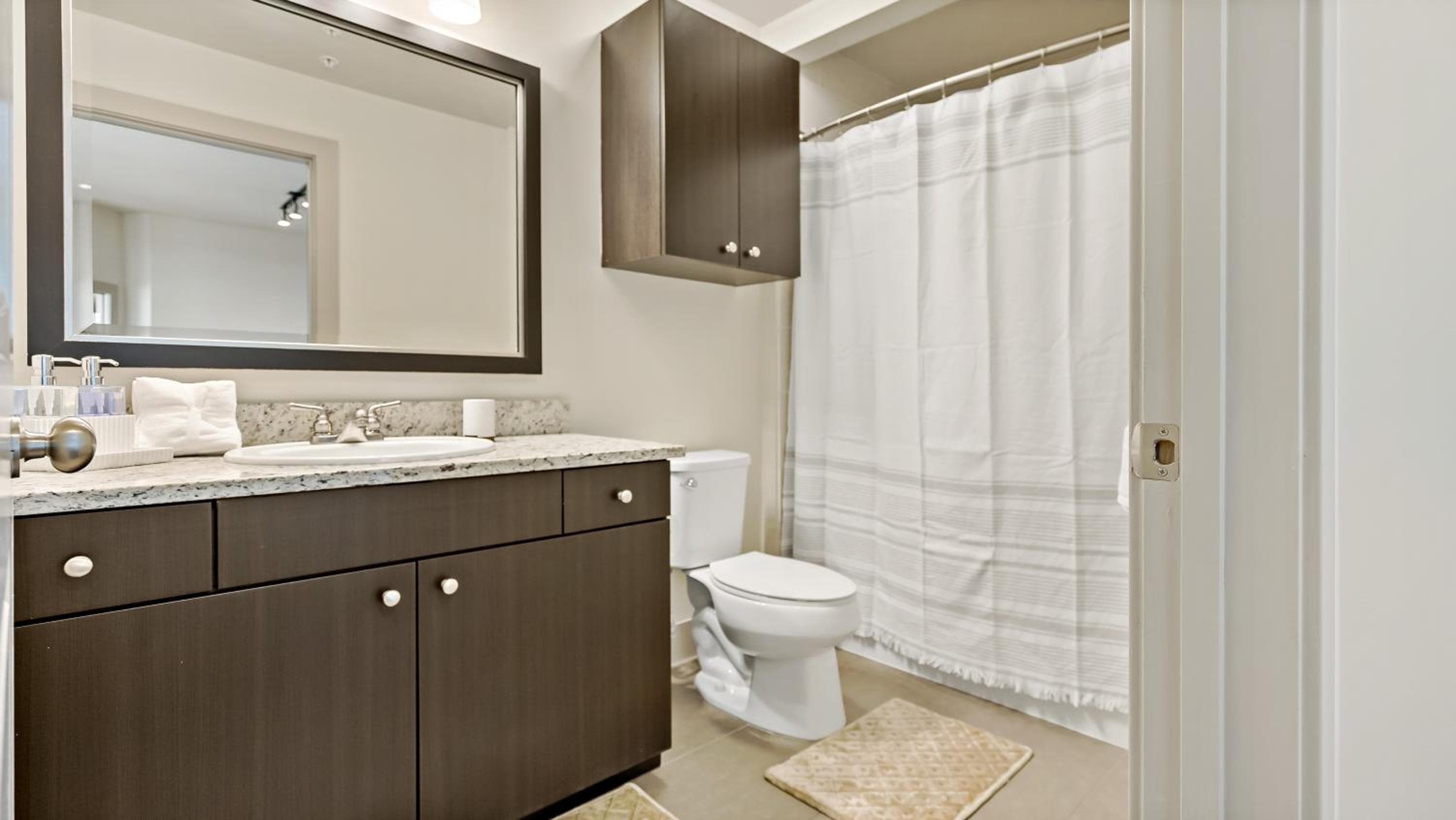 Hala Tysons, McLean, photo 2