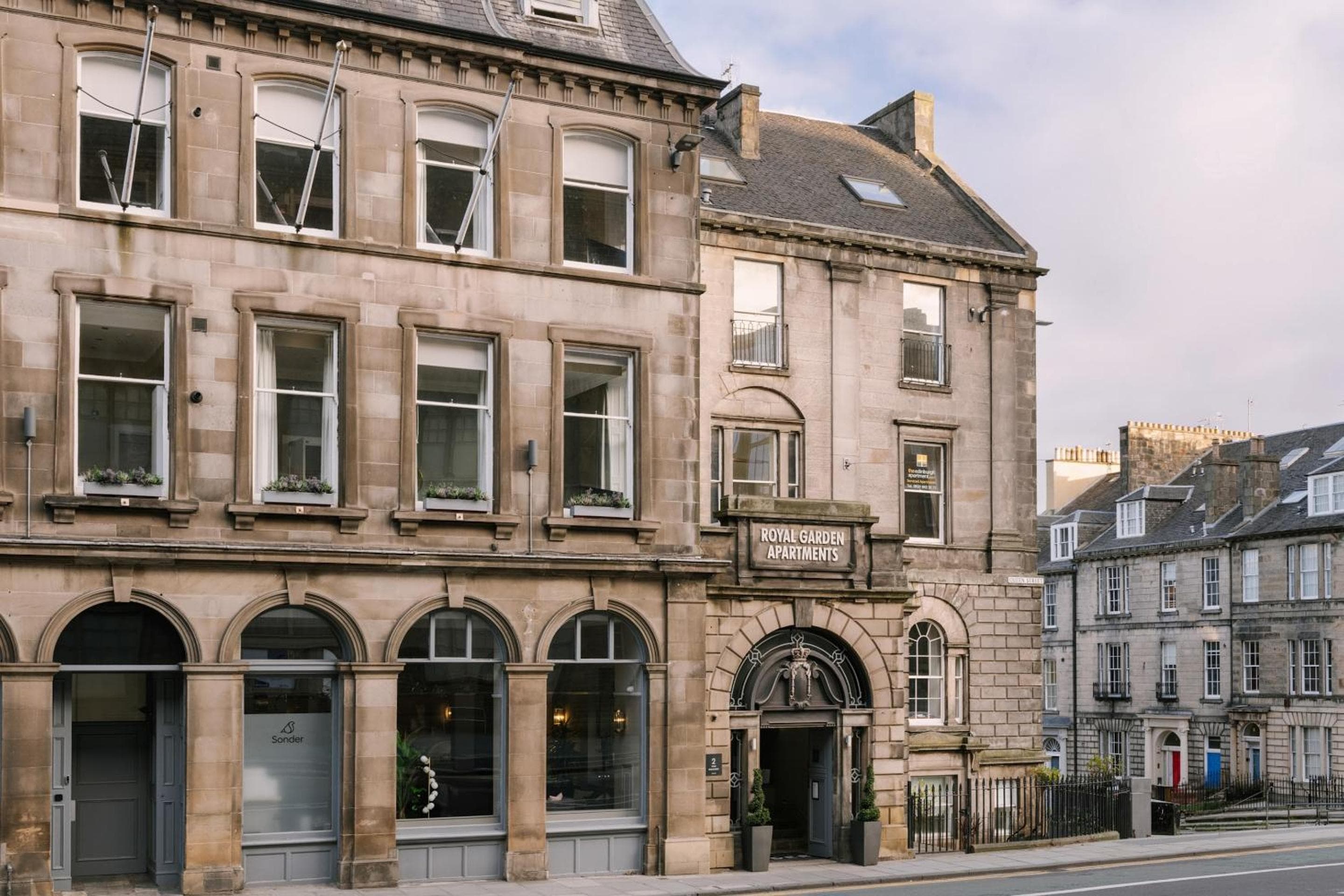 Thistle Suites Royal Garden, Edinburgh, photo 4