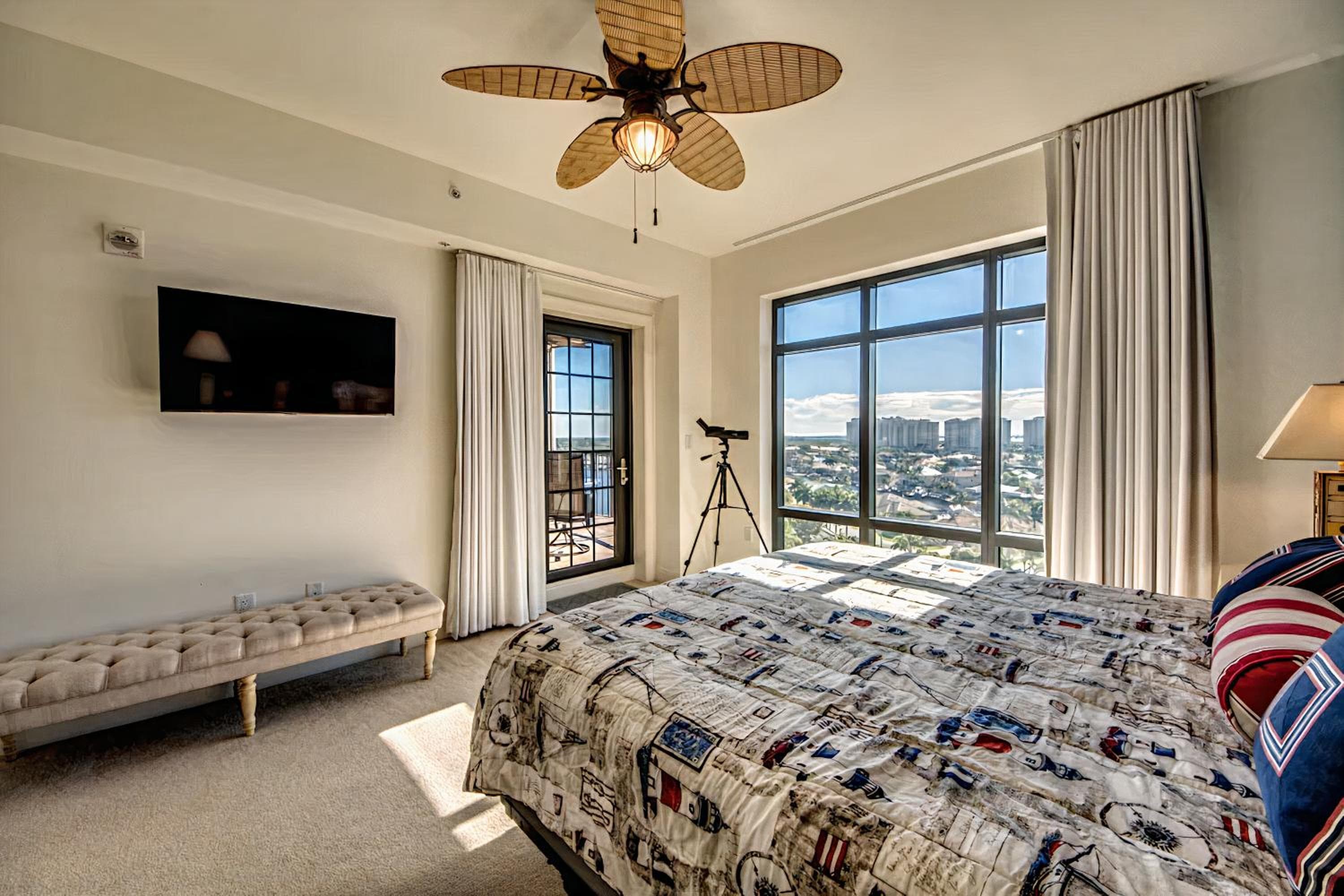 Vista Del Mar at Cape Harbour Marina, 10th Floor Luxury Condo, King Bed, Views!, Cape Coral, photo 6