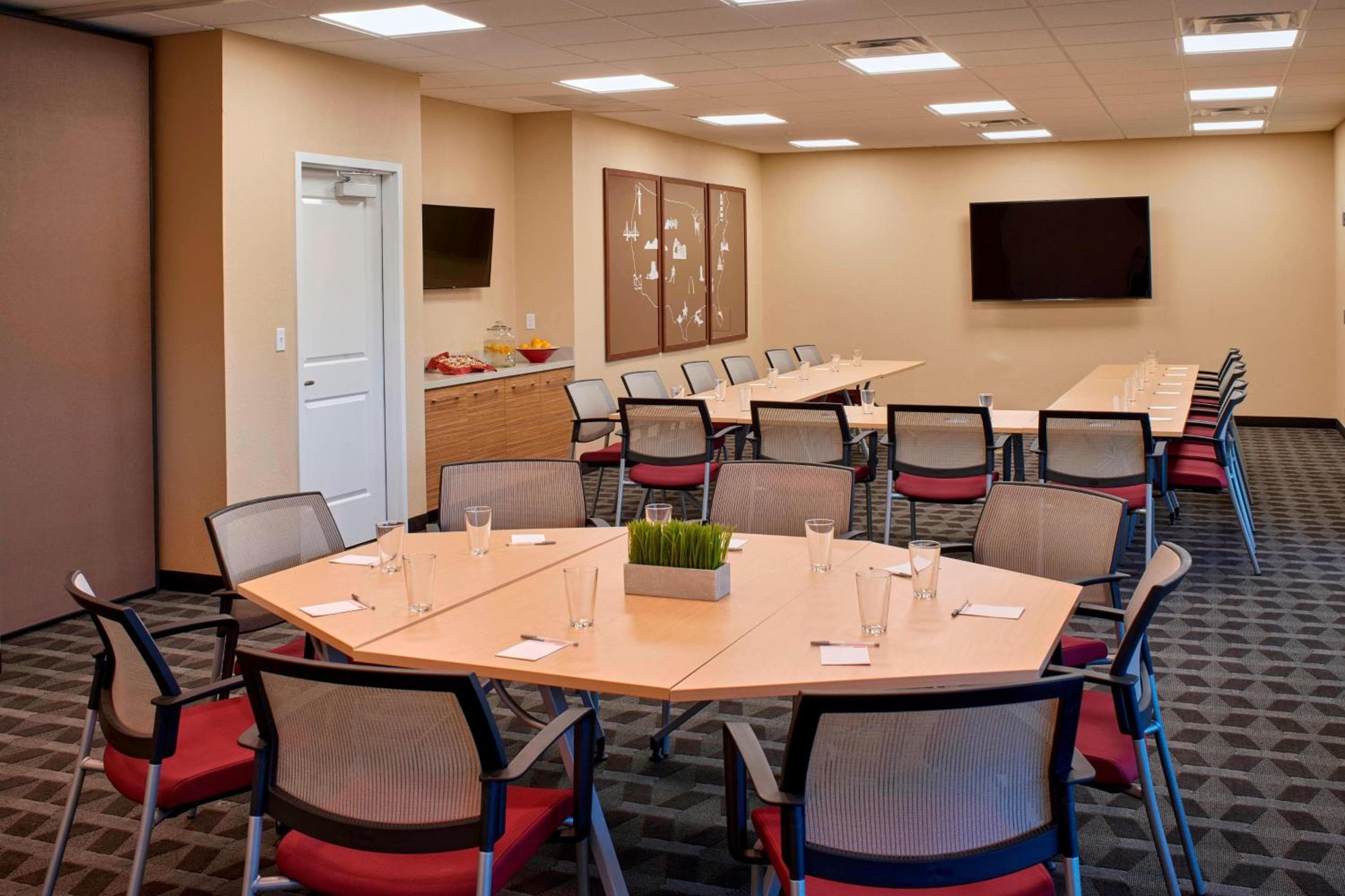 TownePlace Suites by Marriott Richmond, Richmond, photo 6