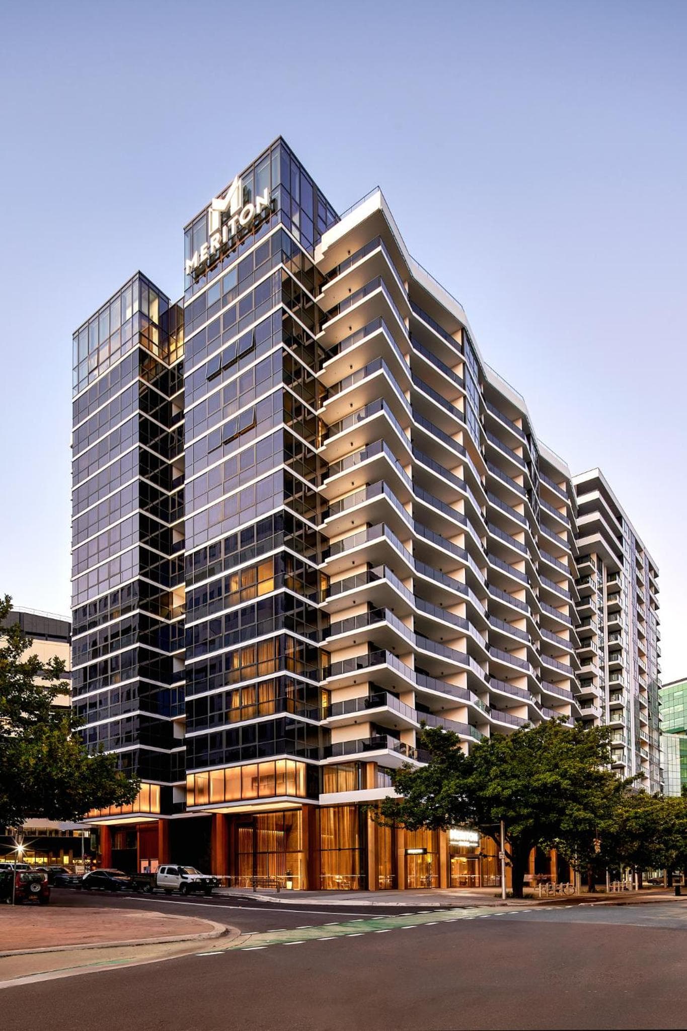 Meriton Suites Canberra, Canberra