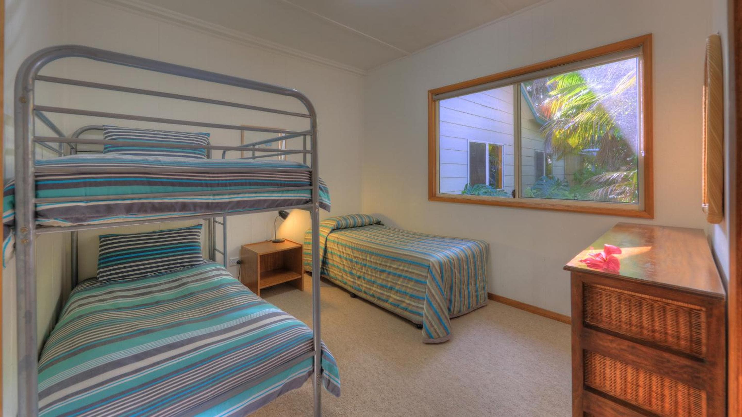 Somerset Apartments, photo 2