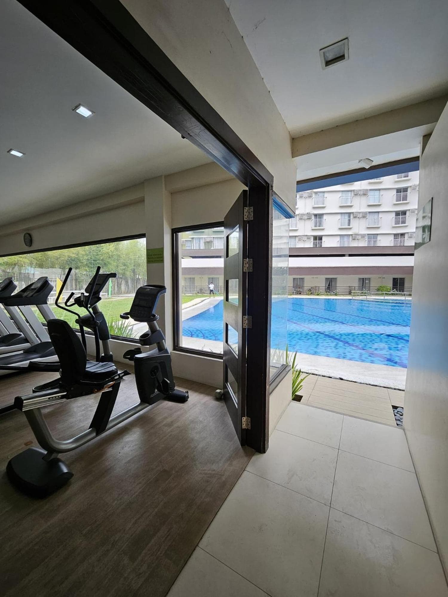 One-Bedroom and Studio Apartment near SM City , IT Park and Ayala Mall - NO PARKING at Bamboo Bay Community, Mandaue City, photo 4