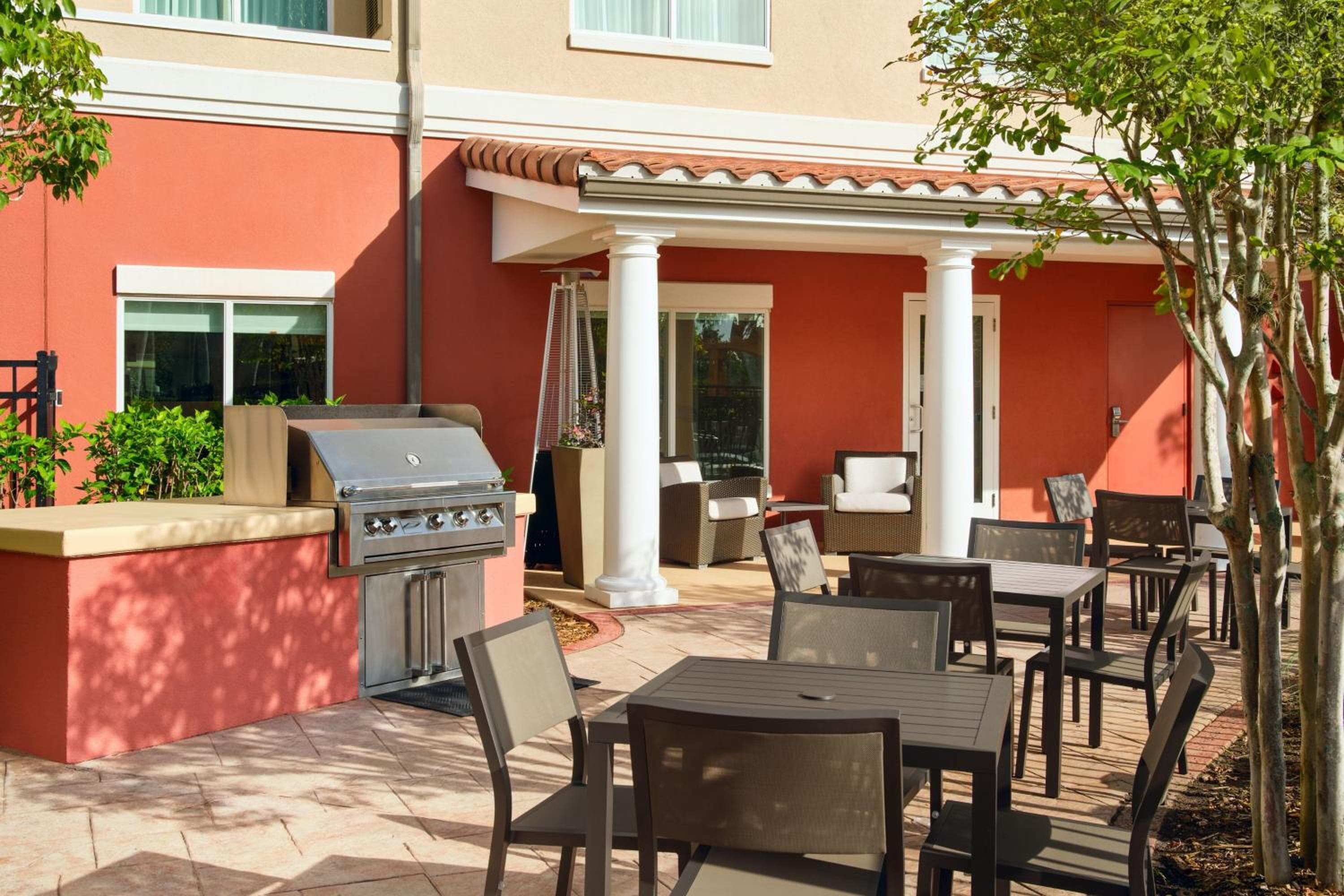 Residence Inn by Marriott Fort Myers at I-75 and Gulf Coast Town Center, Fort Myers, photo 2