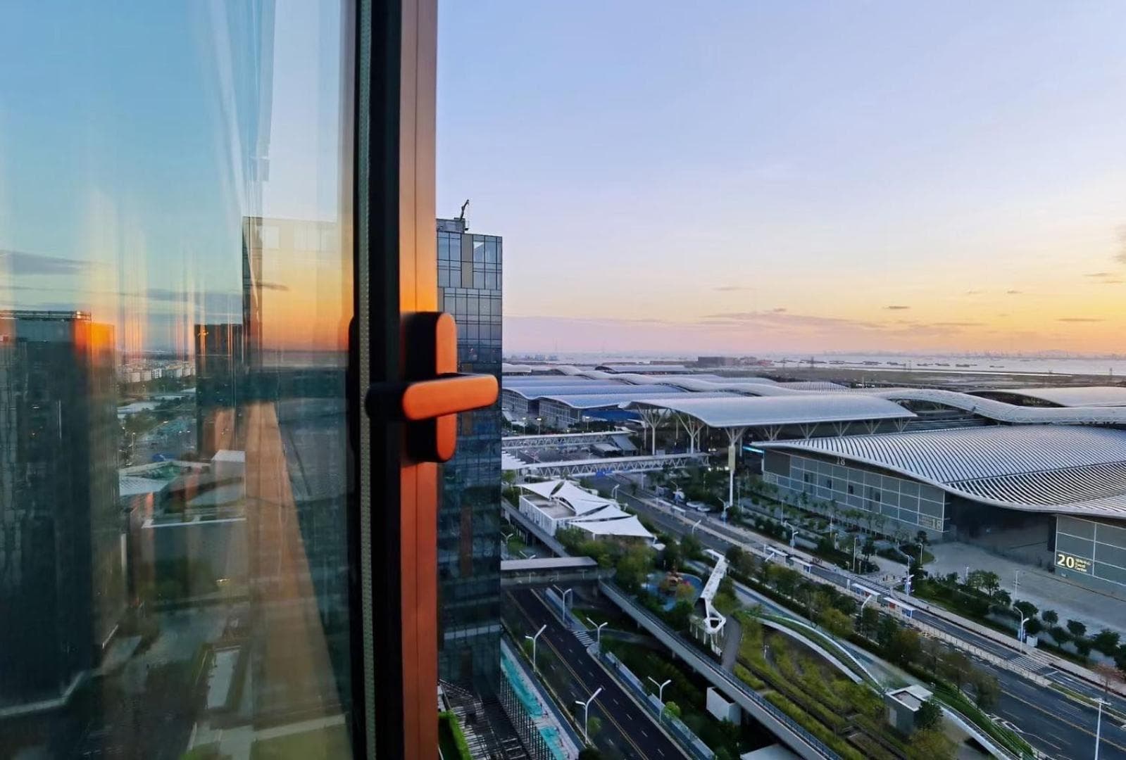 Royal Executive Apartment, Shenzhen World Exhibition & Convention Center, Nearby Shenzhen World North Metro St ation, Bao'an, photo 3
