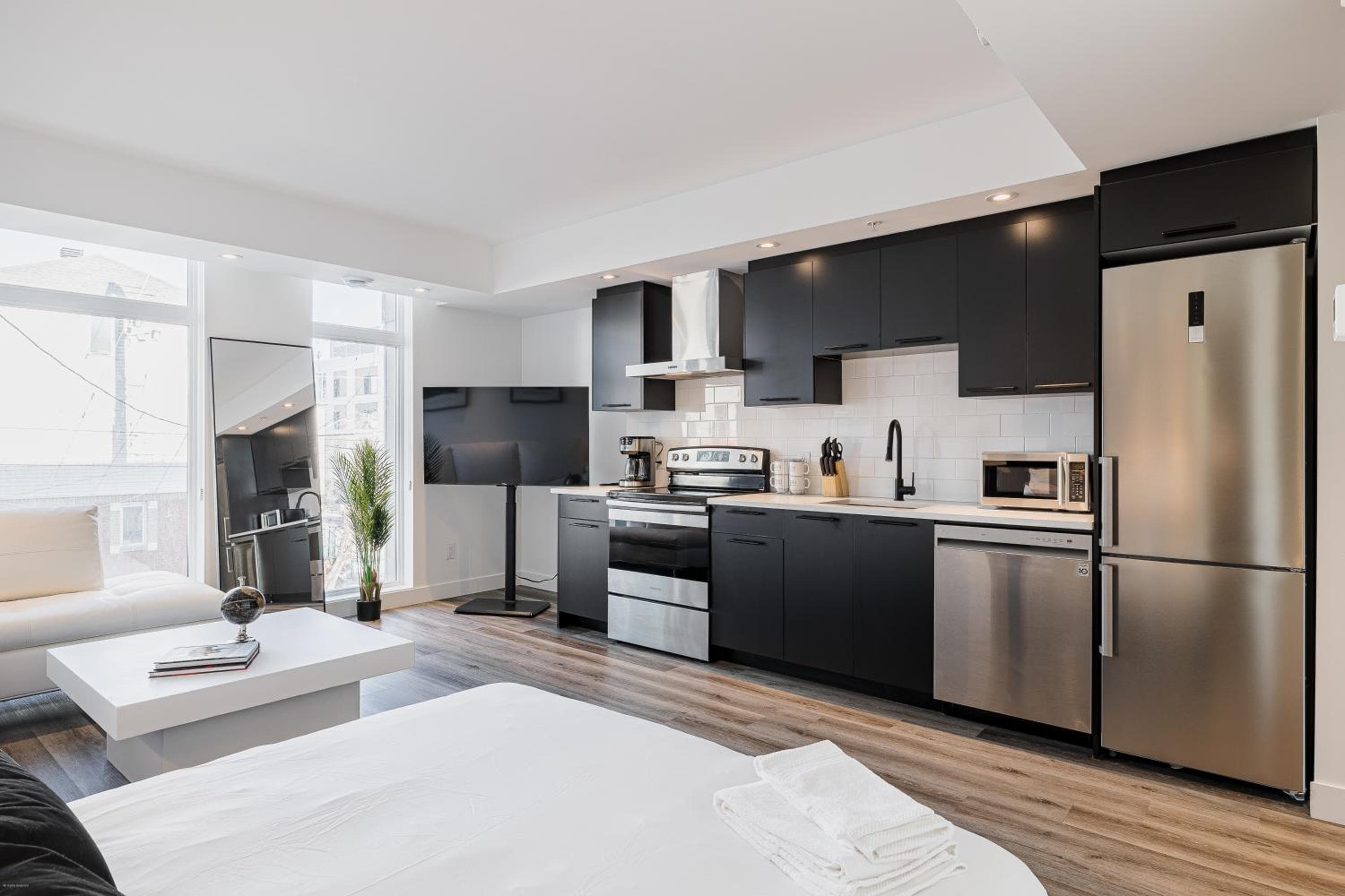 Westview Luxury Suites, Ottawa, photo 6