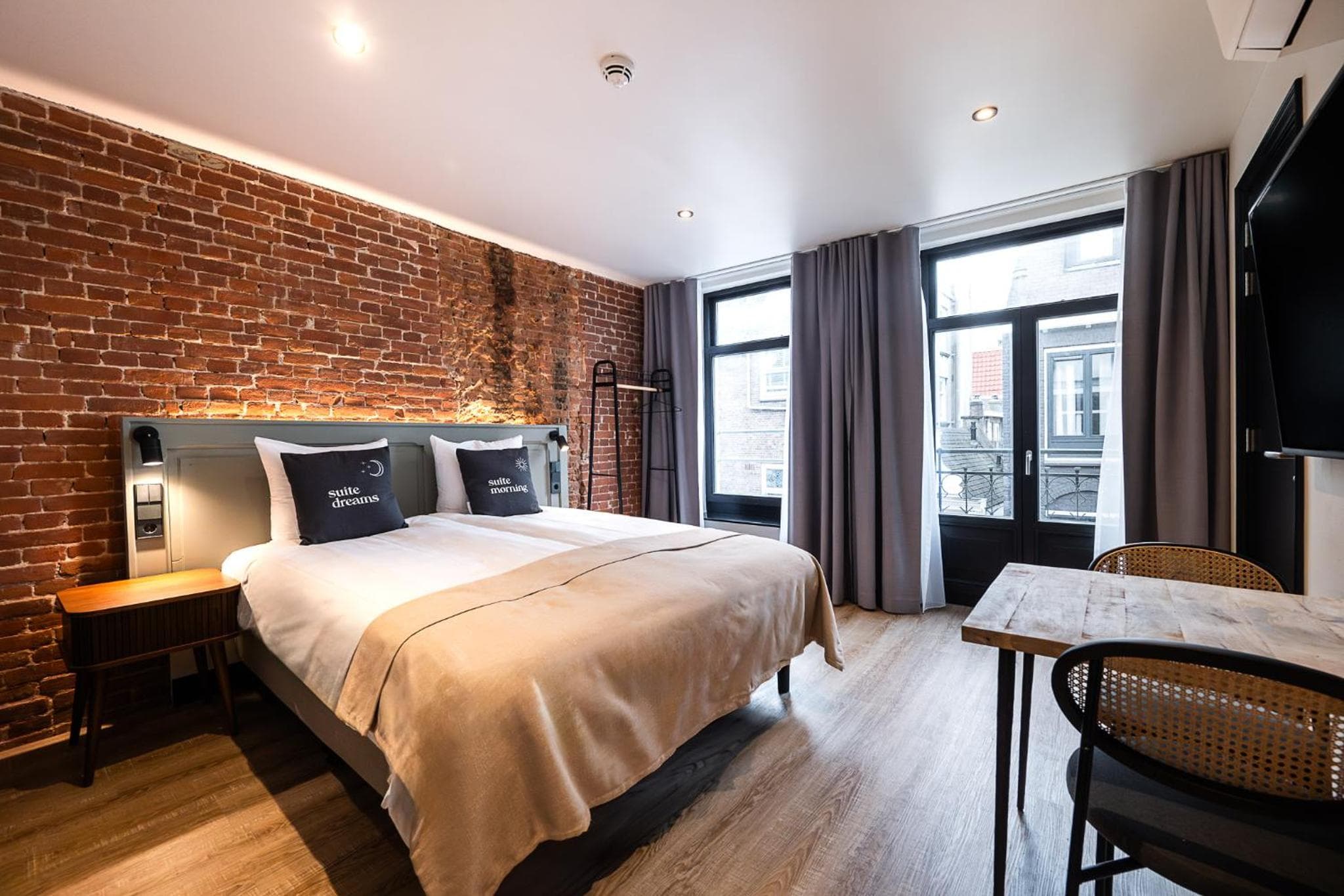 Limehome Amsterdam Leidsekruisstraat, Amsterdam
