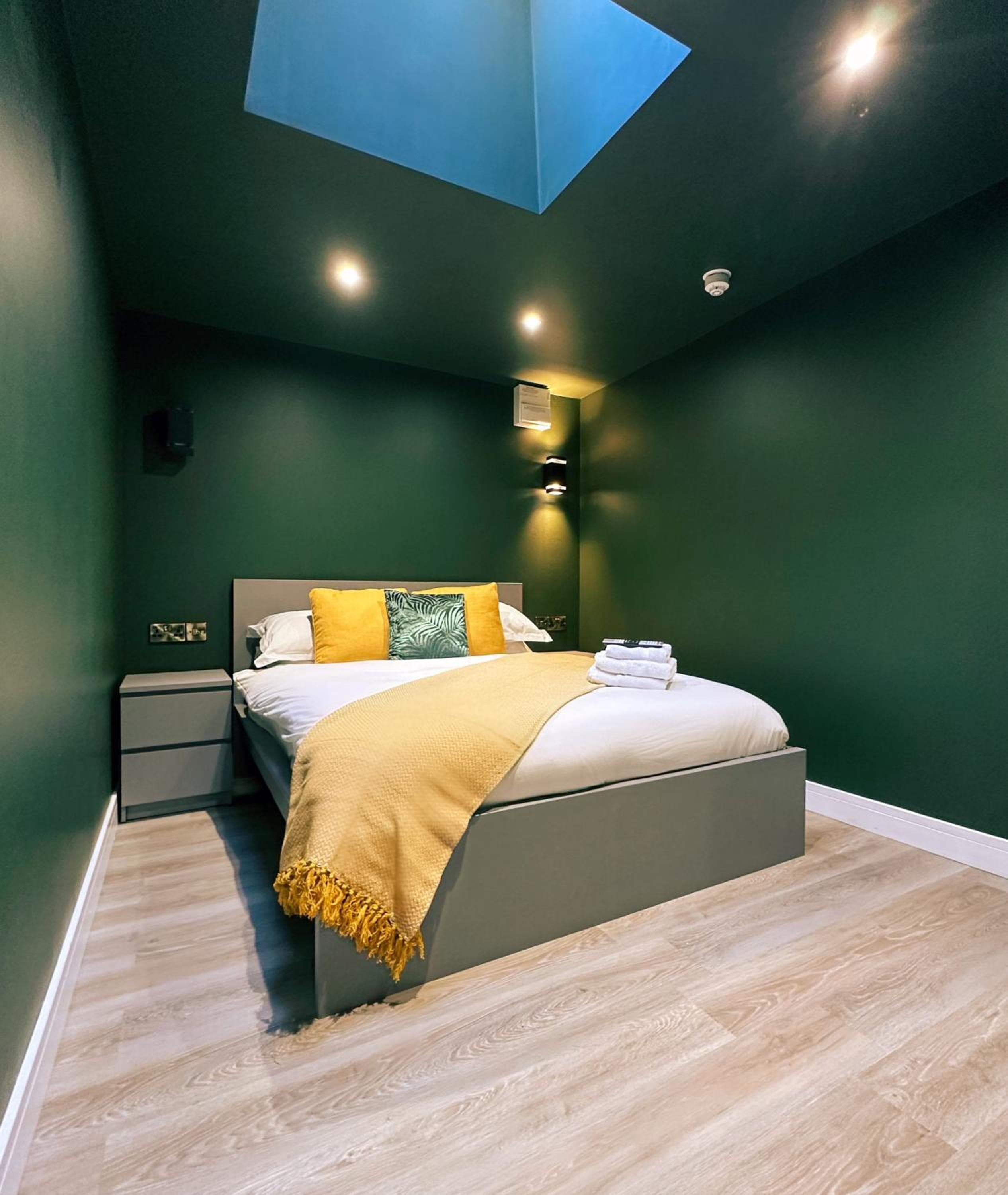 Sky City Apartments, Coventry, photo 3