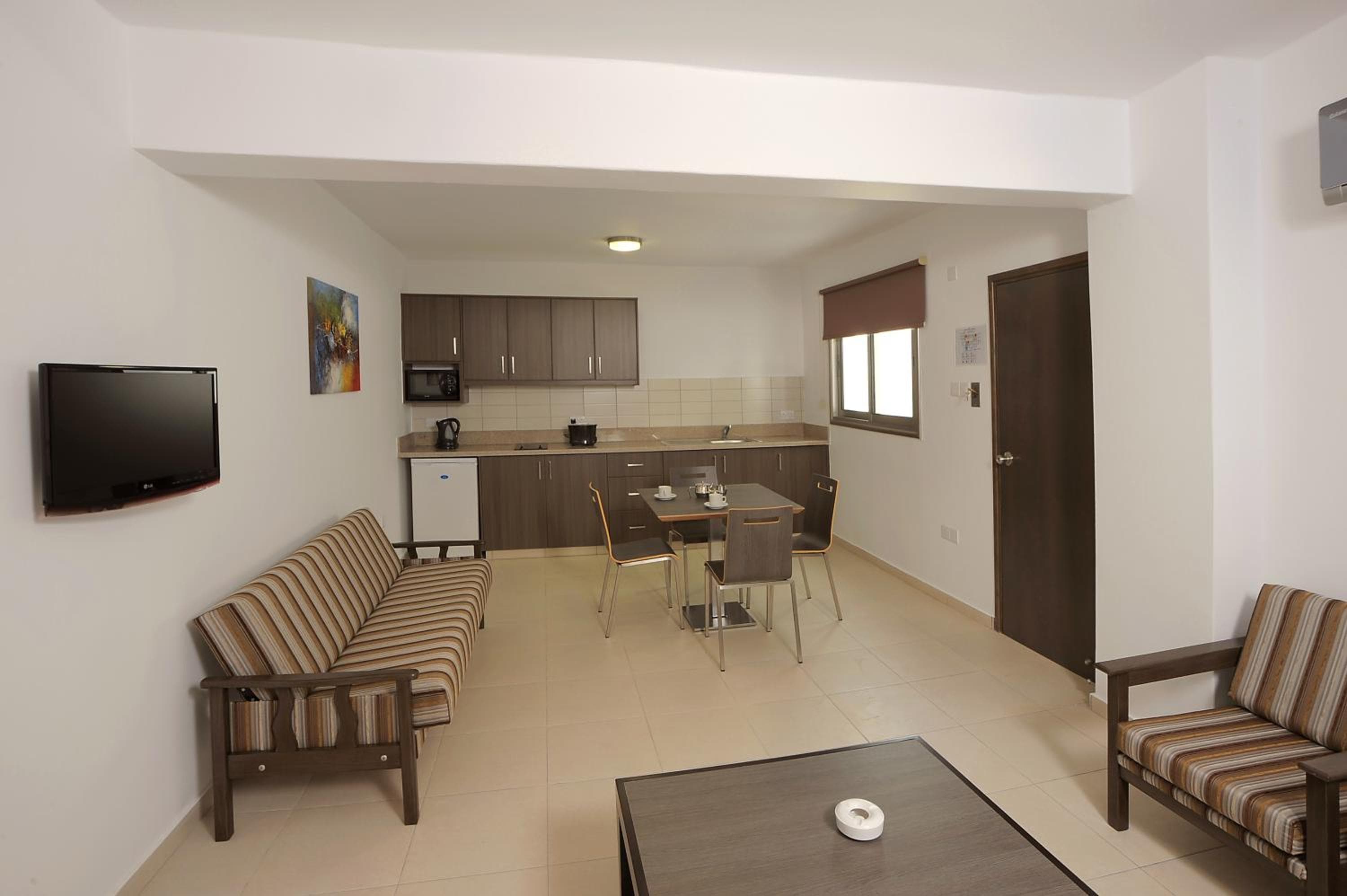 Petrosana Hotel Apartments, Ayia Napa, photo 3