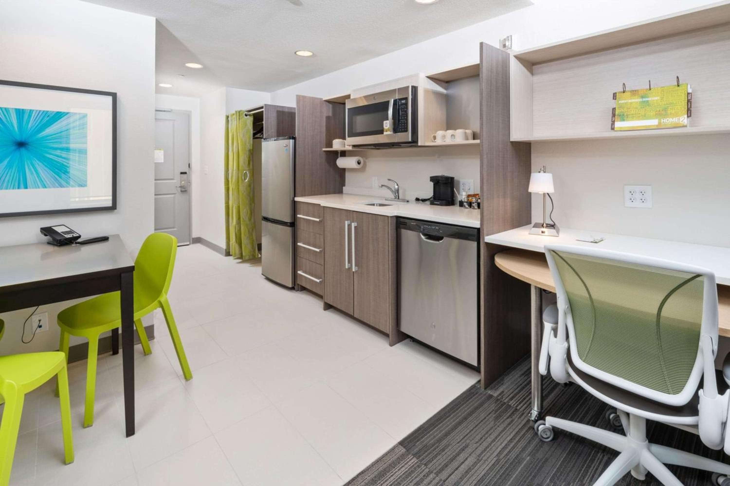 Home2 Suites By Hilton Newark Airport, Newark, photo 3